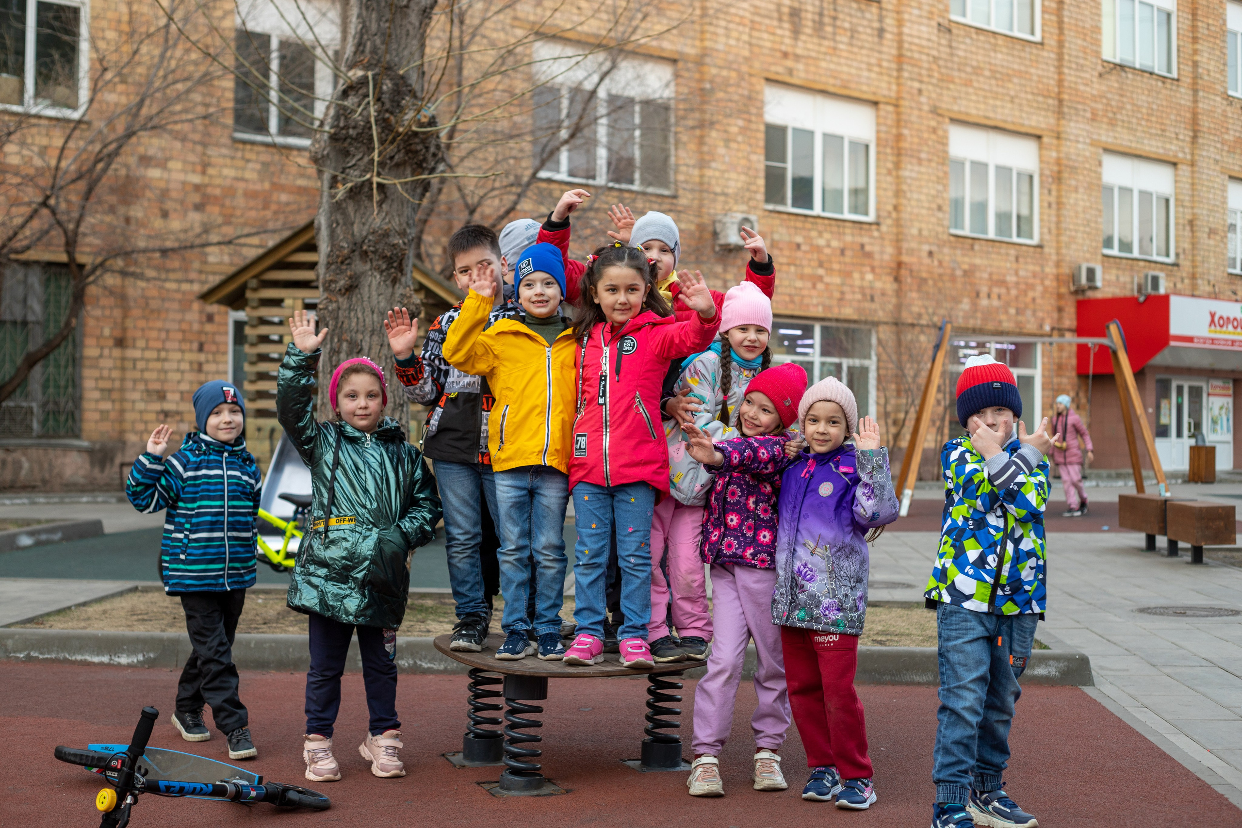 Альбомы с самого детства. +79237847111