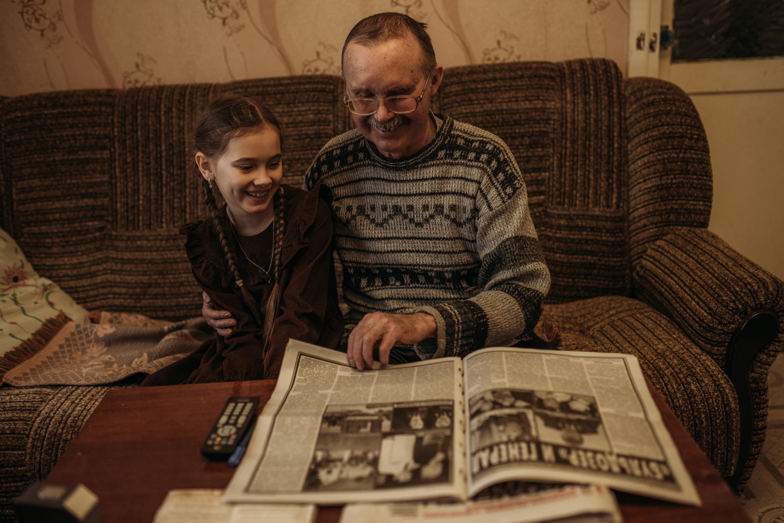 У дедушки. МАРГАРИТА КУДРЯШОВА СВАДЕБНЫЙ И СЕМЕЙНЫЙ ФОТОГРАФ ТВЕРЬ МОСКВА