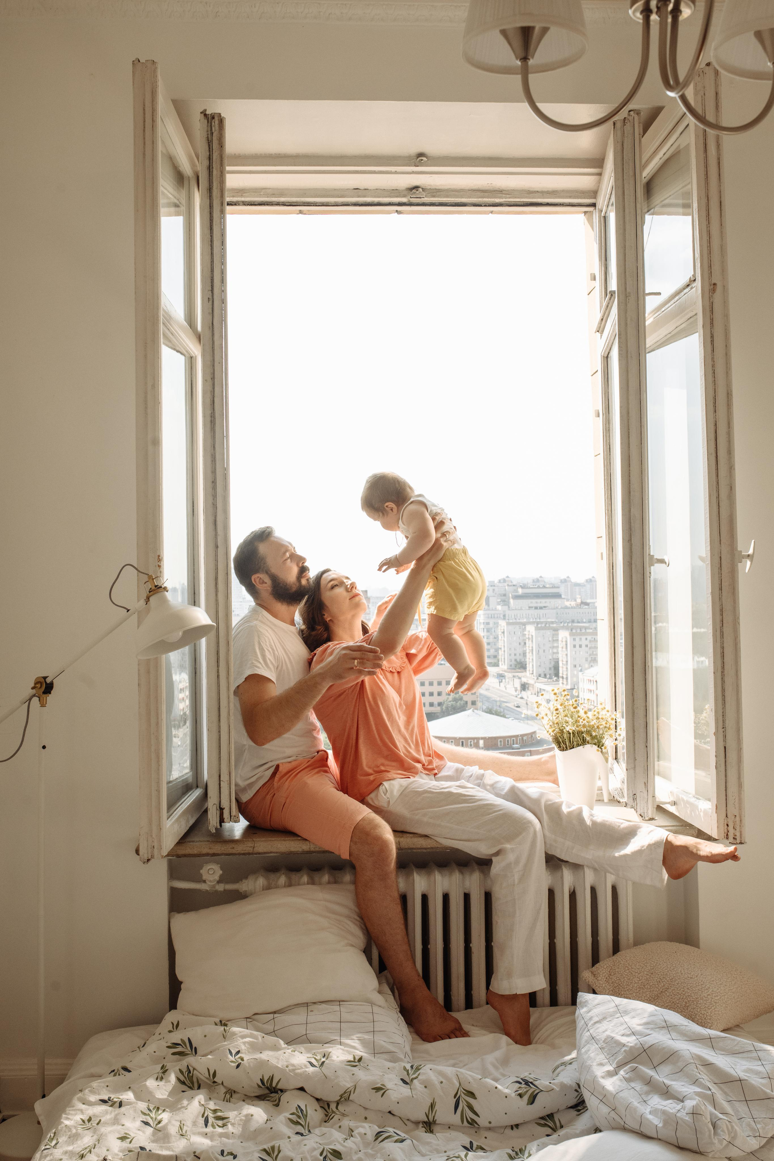 Ефим, Полина и малышка Зоя. МАРГАРИТА КУДРЯШОВА СВАДЕБНЫЙ И СЕМЕЙНЫЙ ФОТОГРАФ ТВЕРЬ МОСКВА