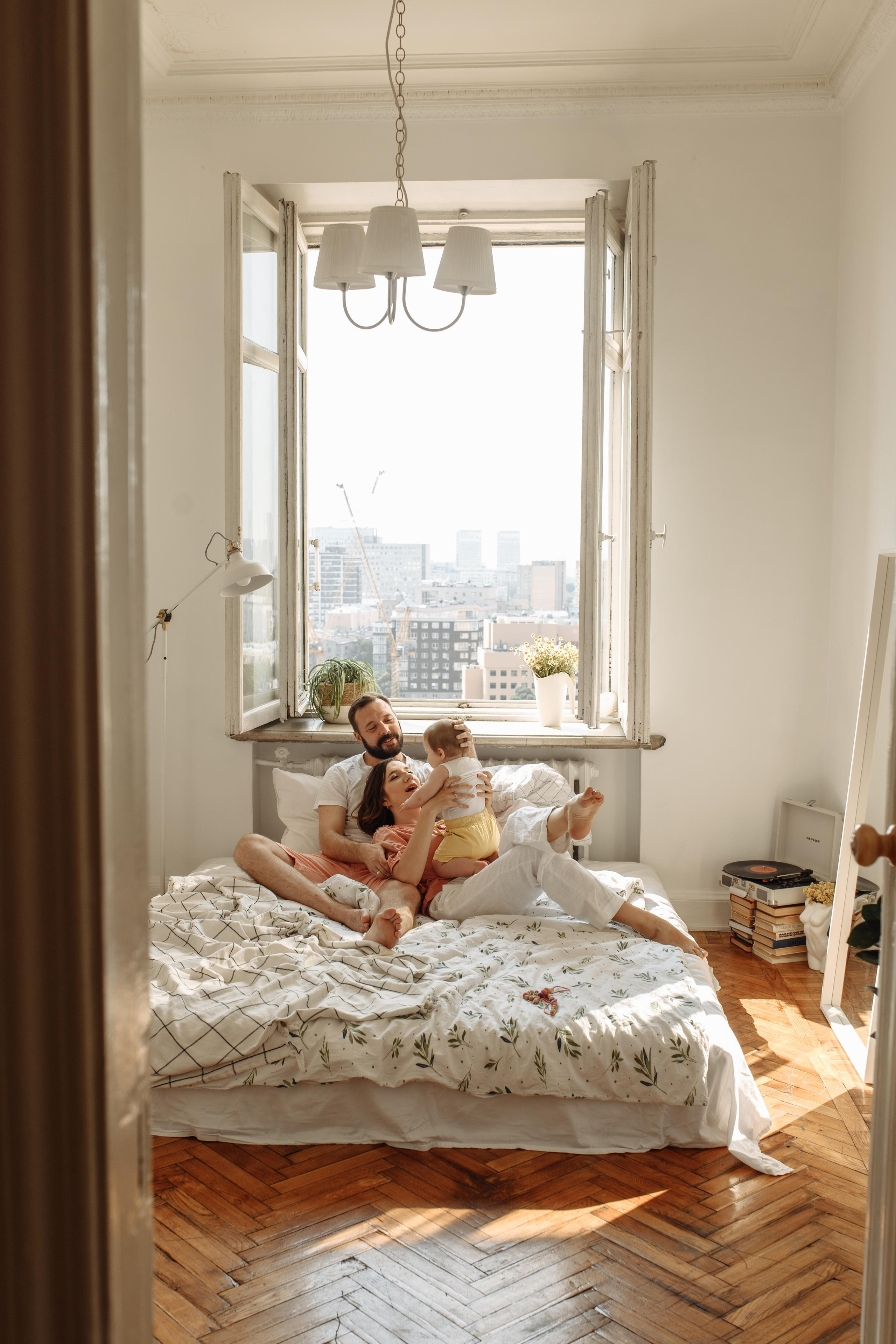 Ефим, Полина и малышка Зоя. МАРГАРИТА КУДРЯШОВА СВАДЕБНЫЙ И СЕМЕЙНЫЙ ФОТОГРАФ ТВЕРЬ МОСКВА