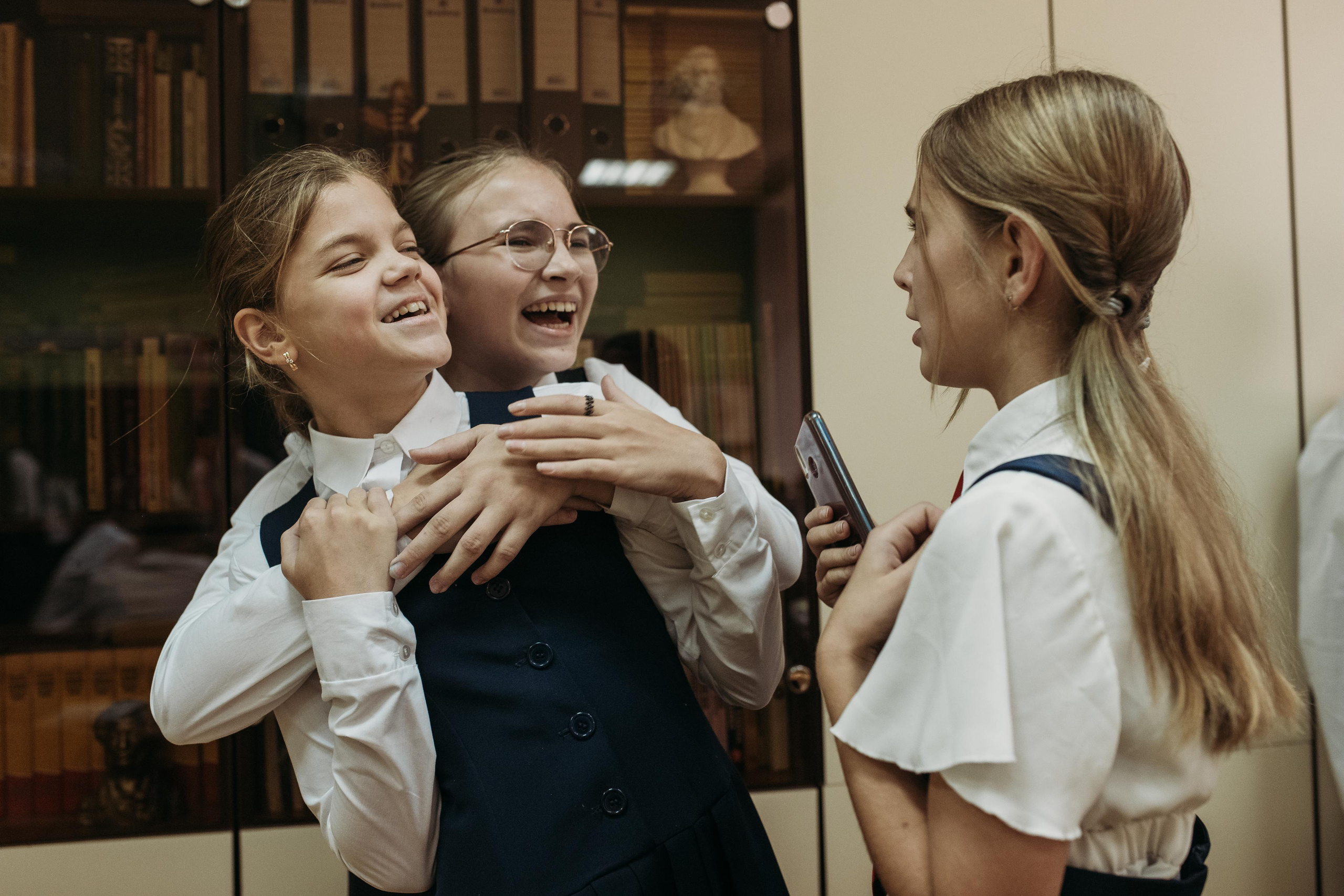 ТВЕРСКОЙ ЛИЦЕЙ 6 КЛАСС. МАРГАРИТА КУДРЯШОВА СВАДЕБНЫЙ И СЕМЕЙНЫЙ ФОТОГРАФ ТВЕРЬ МОСКВА