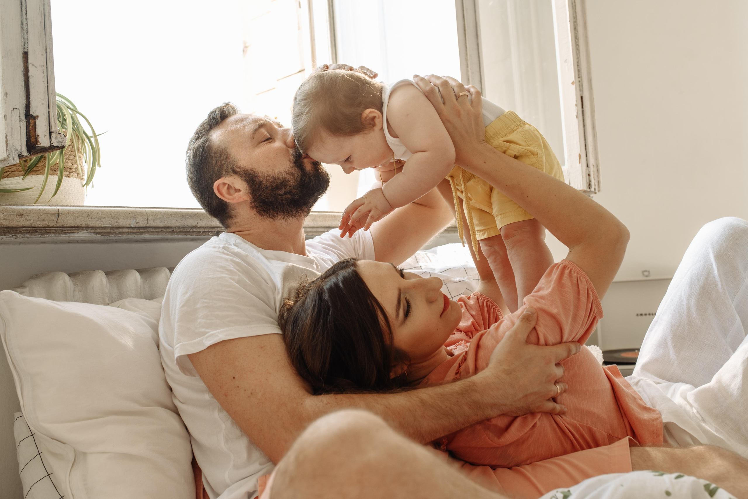 Ефим, Полина и малышка Зоя. МАРГАРИТА КУДРЯШОВА СВАДЕБНЫЙ И СЕМЕЙНЫЙ ФОТОГРАФ ТВЕРЬ МОСКВА