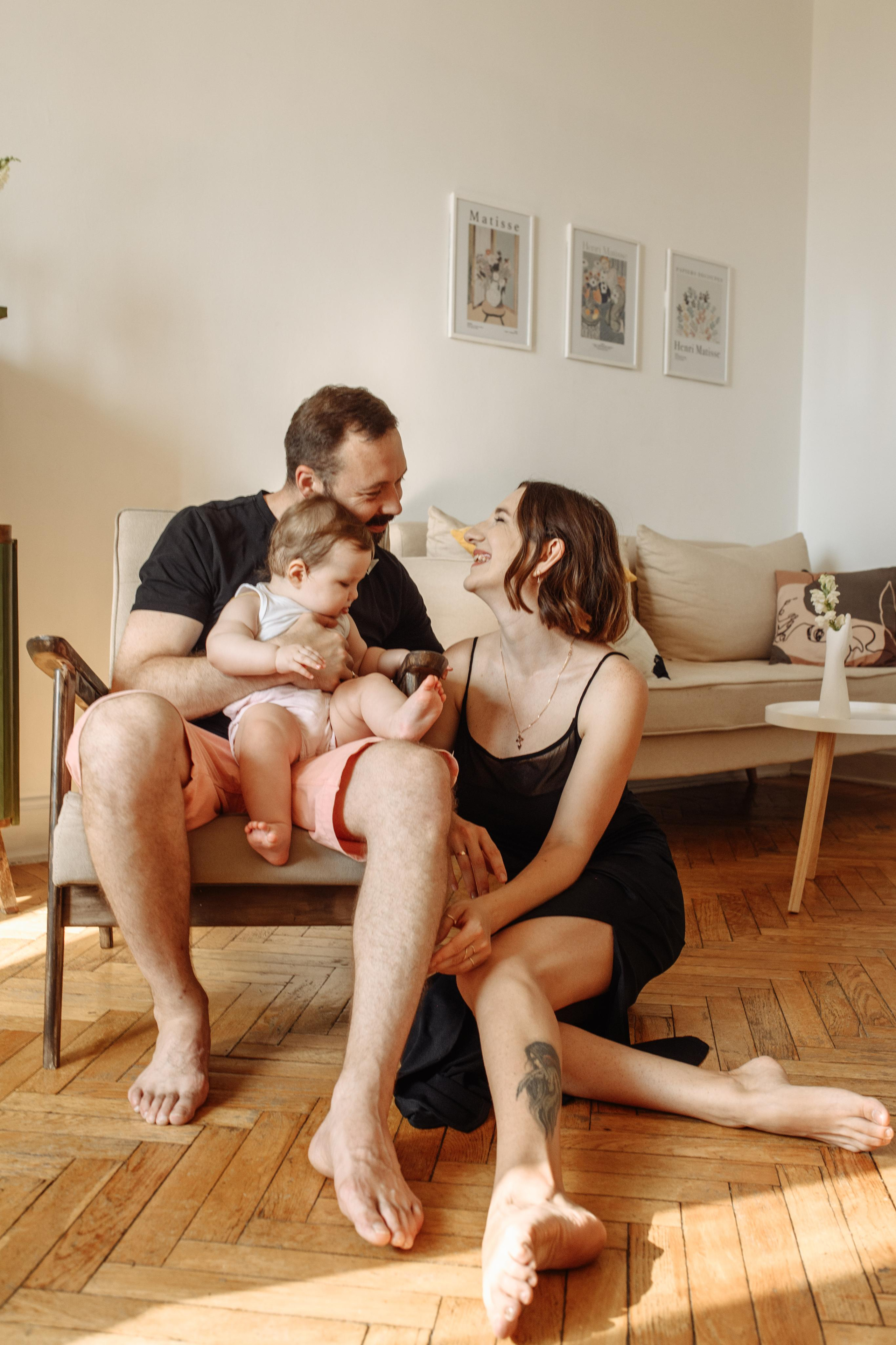 Ефим, Полина и малышка Зоя. МАРГАРИТА КУДРЯШОВА СВАДЕБНЫЙ И СЕМЕЙНЫЙ ФОТОГРАФ ТВЕРЬ МОСКВА