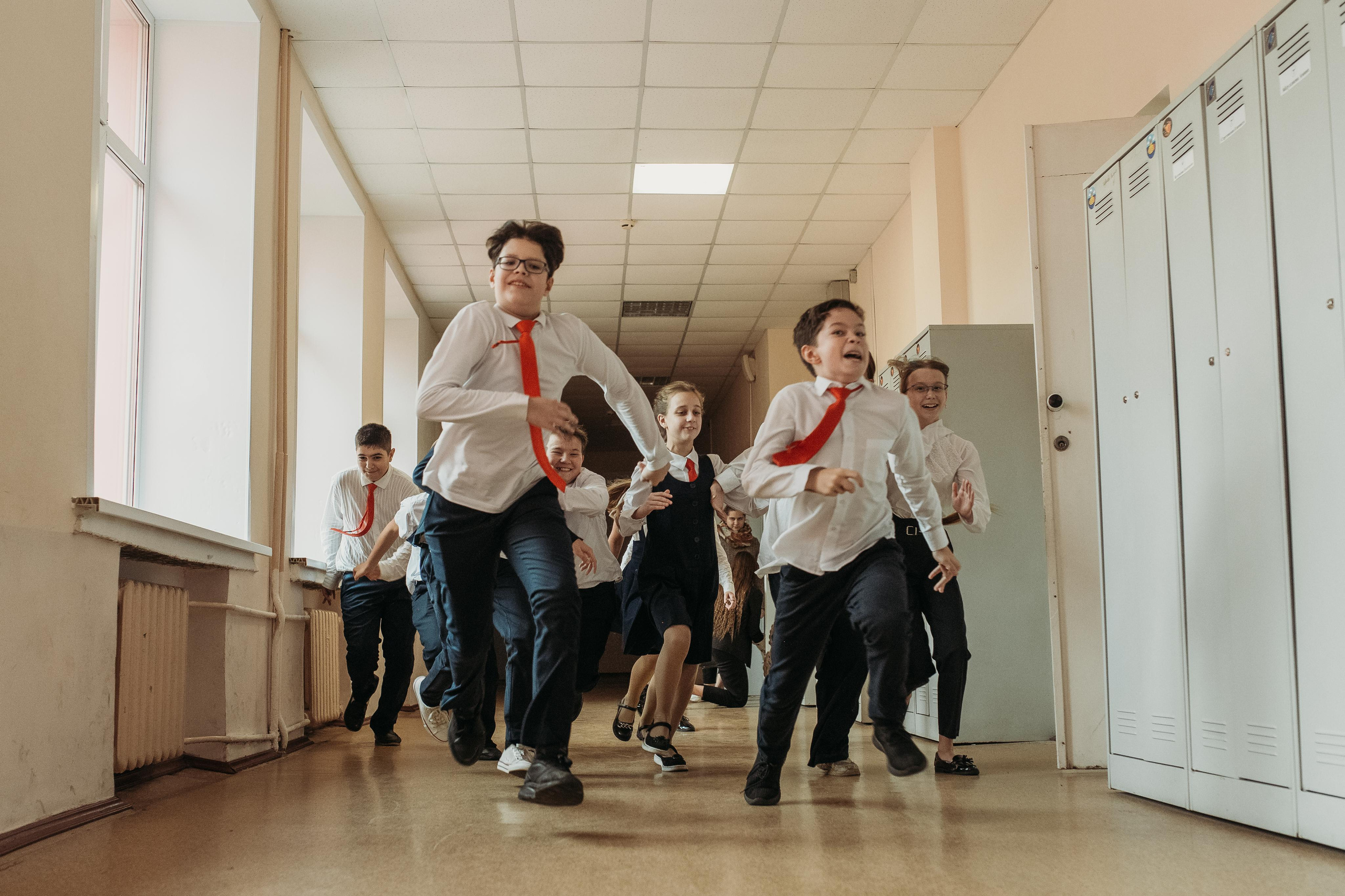 ТВЕРСКОЙ ЛИЦЕЙ 6 КЛАСС. МАРГАРИТА КУДРЯШОВА СВАДЕБНЫЙ И СЕМЕЙНЫЙ ФОТОГРАФ ТВЕРЬ МОСКВА