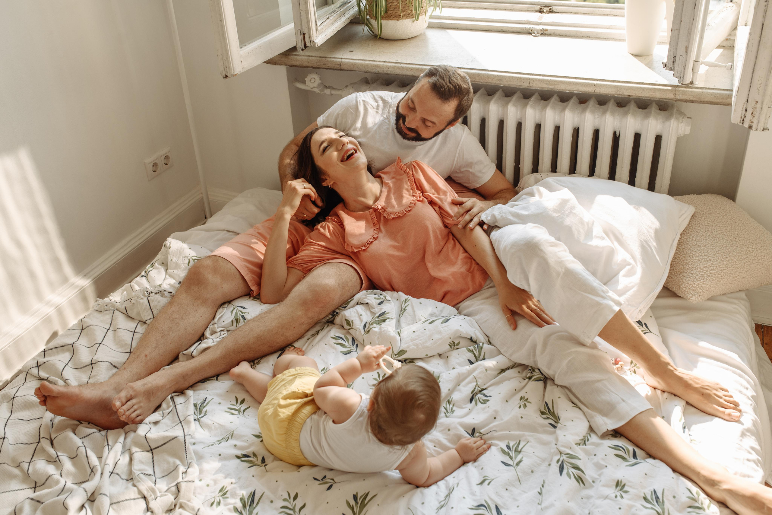 Ефим, Полина и малышка Зоя. МАРГАРИТА КУДРЯШОВА СВАДЕБНЫЙ И СЕМЕЙНЫЙ ФОТОГРАФ ТВЕРЬ МОСКВА