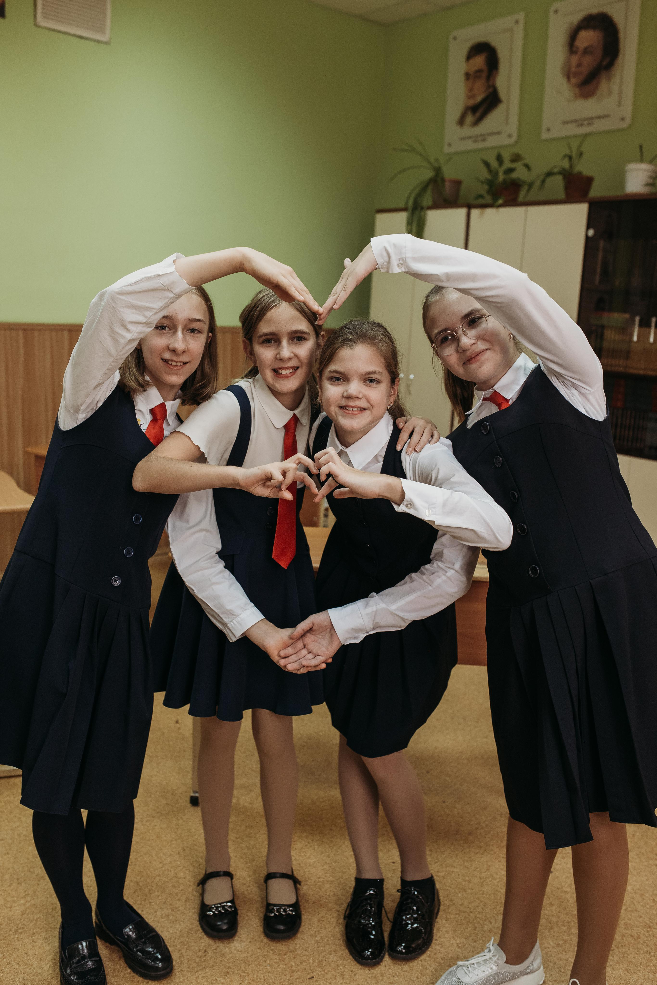 ТВЕРСКОЙ ЛИЦЕЙ 6 КЛАСС. МАРГАРИТА КУДРЯШОВА СВАДЕБНЫЙ И СЕМЕЙНЫЙ ФОТОГРАФ ТВЕРЬ МОСКВА