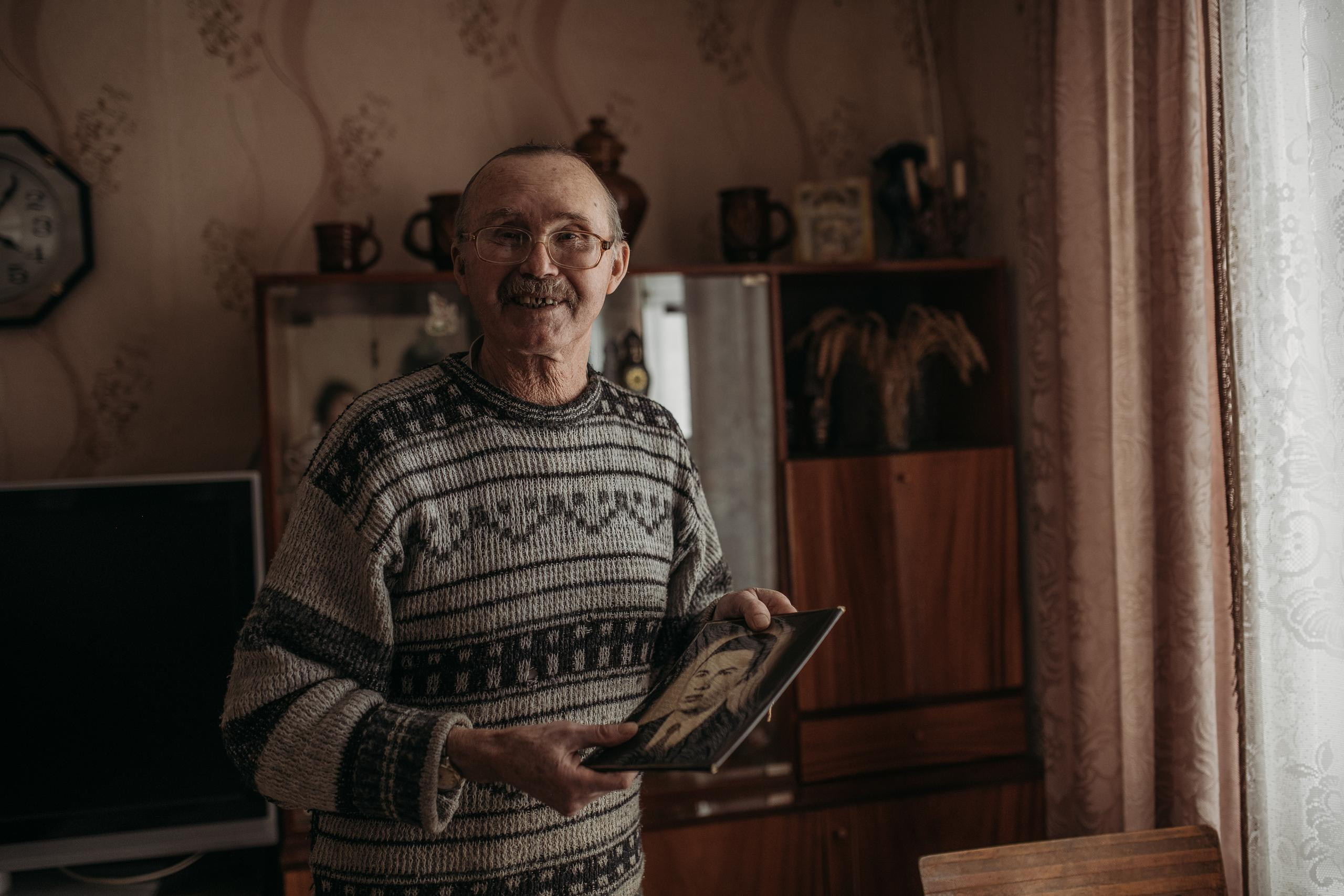 У дедушки. МАРГАРИТА КУДРЯШОВА СВАДЕБНЫЙ И СЕМЕЙНЫЙ ФОТОГРАФ ТВЕРЬ МОСКВА