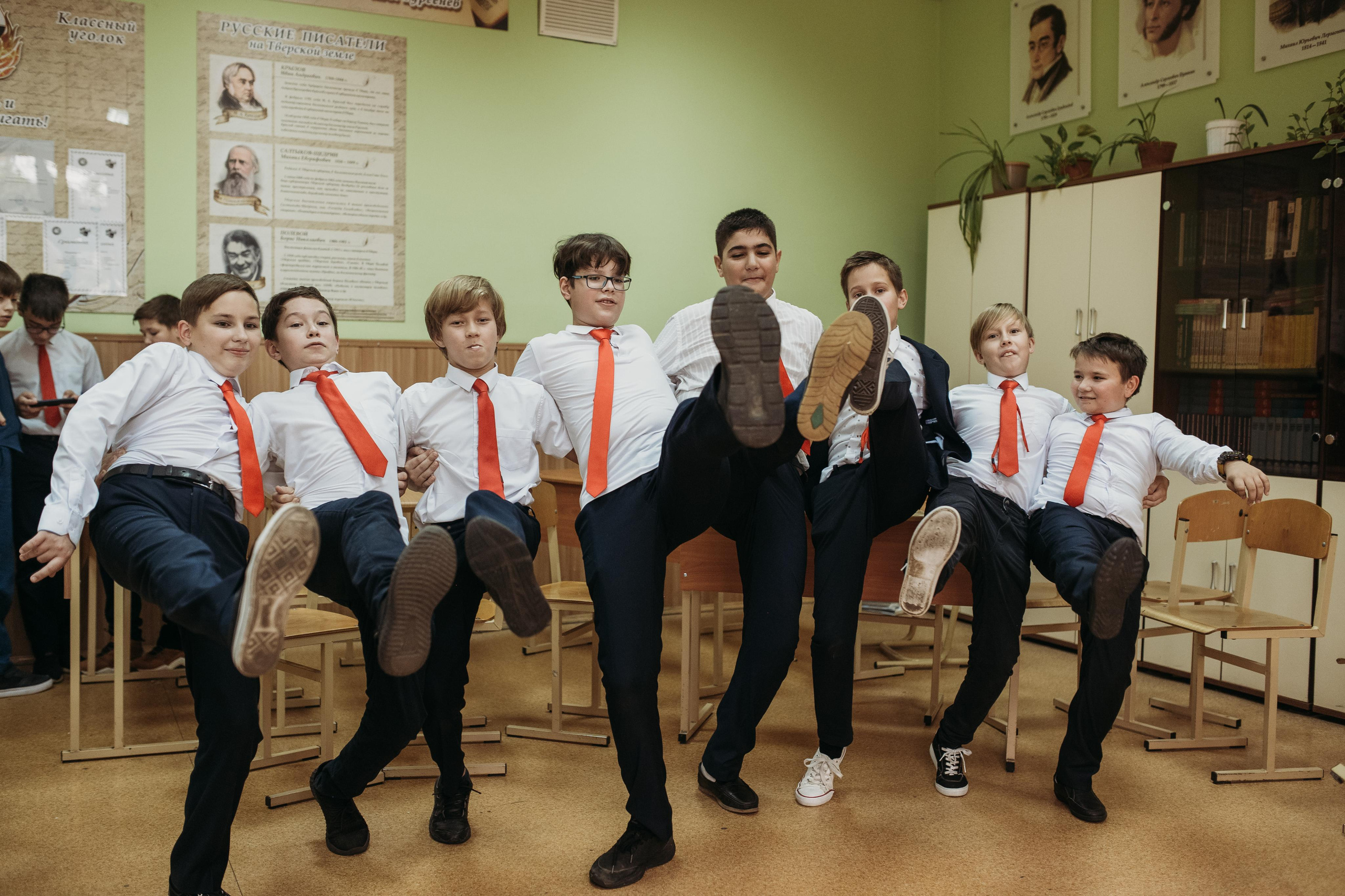 ТВЕРСКОЙ ЛИЦЕЙ 6 КЛАСС. МАРГАРИТА КУДРЯШОВА СВАДЕБНЫЙ И СЕМЕЙНЫЙ ФОТОГРАФ ТВЕРЬ МОСКВА