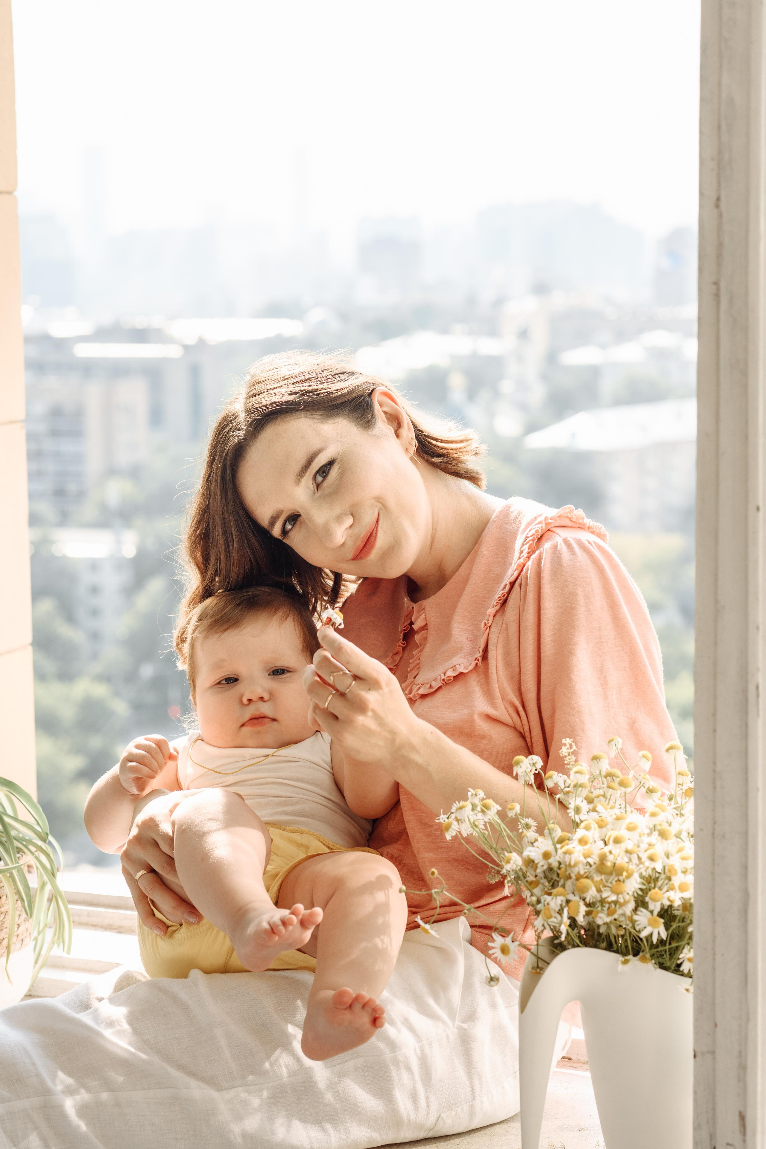 Ефим, Полина и малышка Зоя. МАРГАРИТА КУДРЯШОВА СВАДЕБНЫЙ И СЕМЕЙНЫЙ ФОТОГРАФ ТВЕРЬ МОСКВА