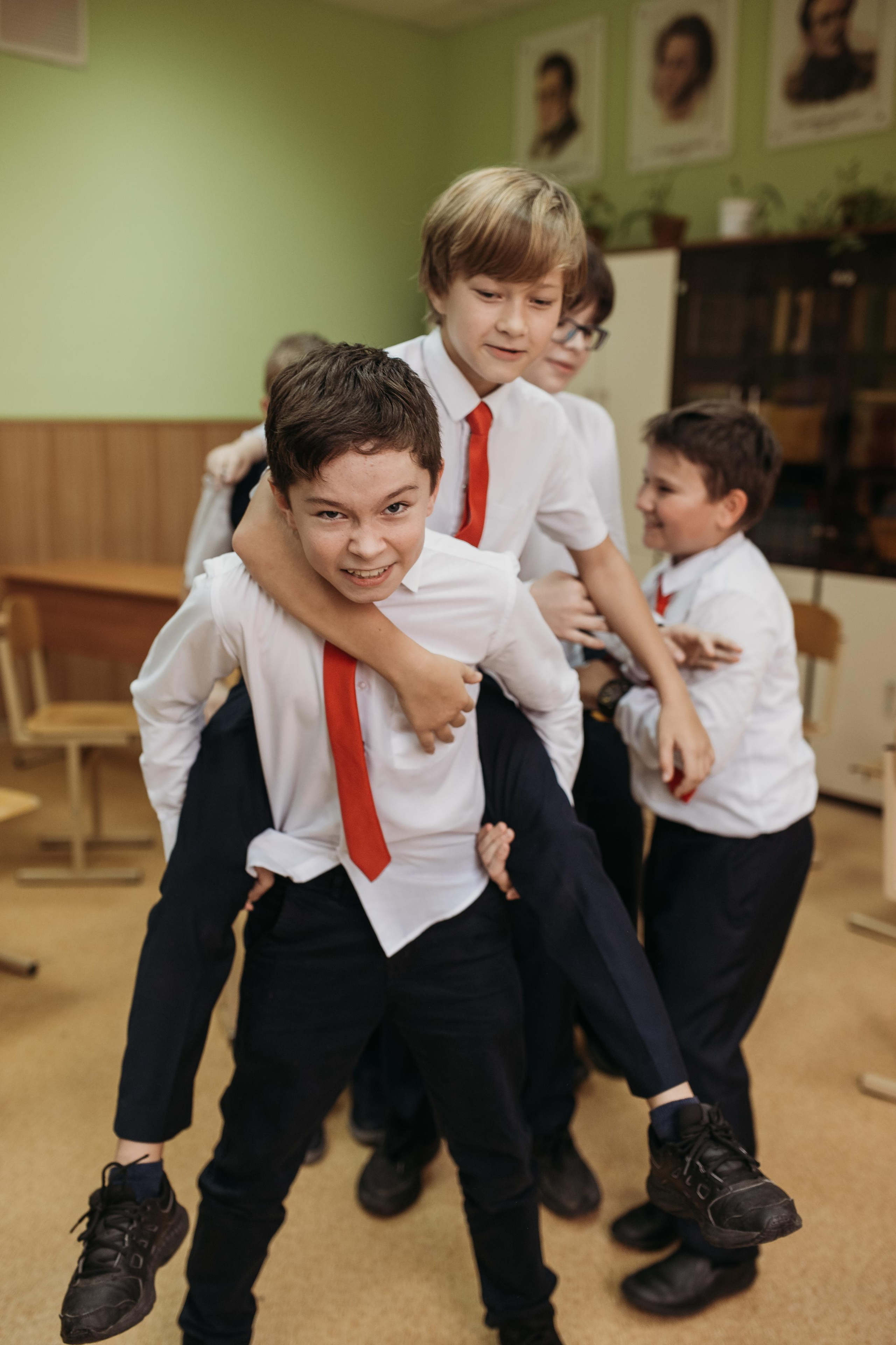 ТВЕРСКОЙ ЛИЦЕЙ 6 КЛАСС. МАРГАРИТА КУДРЯШОВА СВАДЕБНЫЙ И СЕМЕЙНЫЙ ФОТОГРАФ ТВЕРЬ МОСКВА