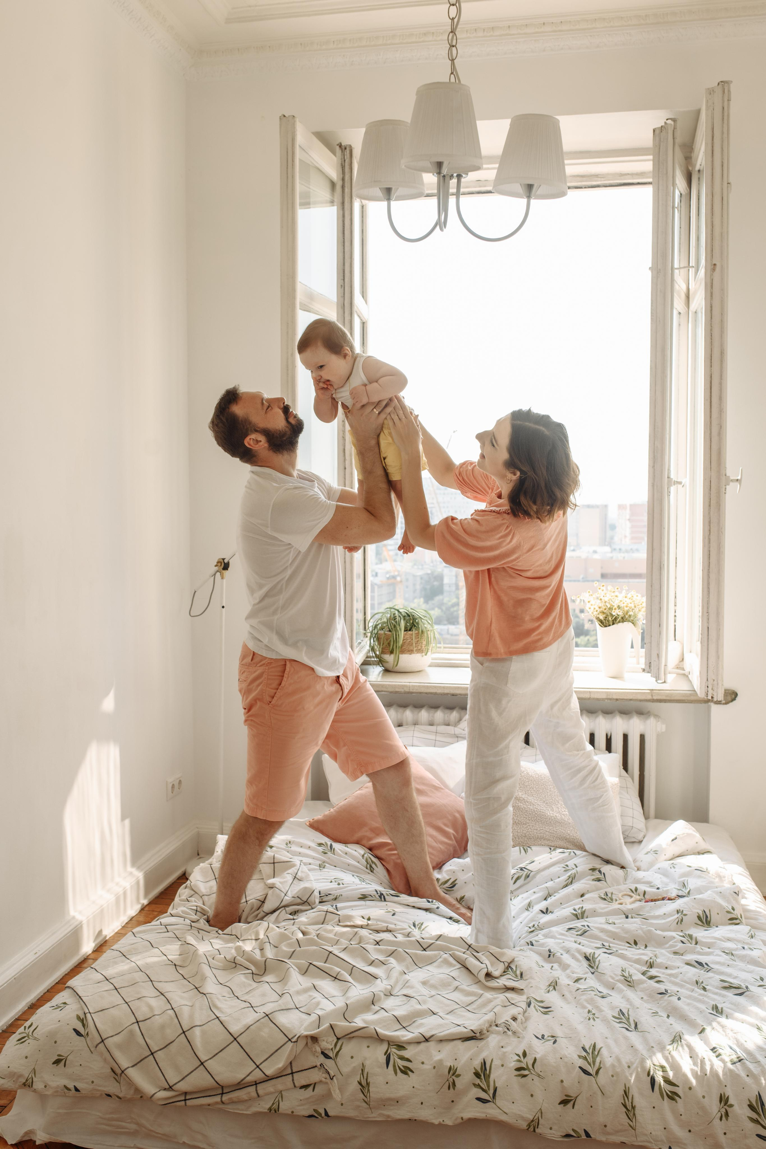 Ефим, Полина и малышка Зоя. МАРГАРИТА КУДРЯШОВА СВАДЕБНЫЙ И СЕМЕЙНЫЙ ФОТОГРАФ ТВЕРЬ МОСКВА