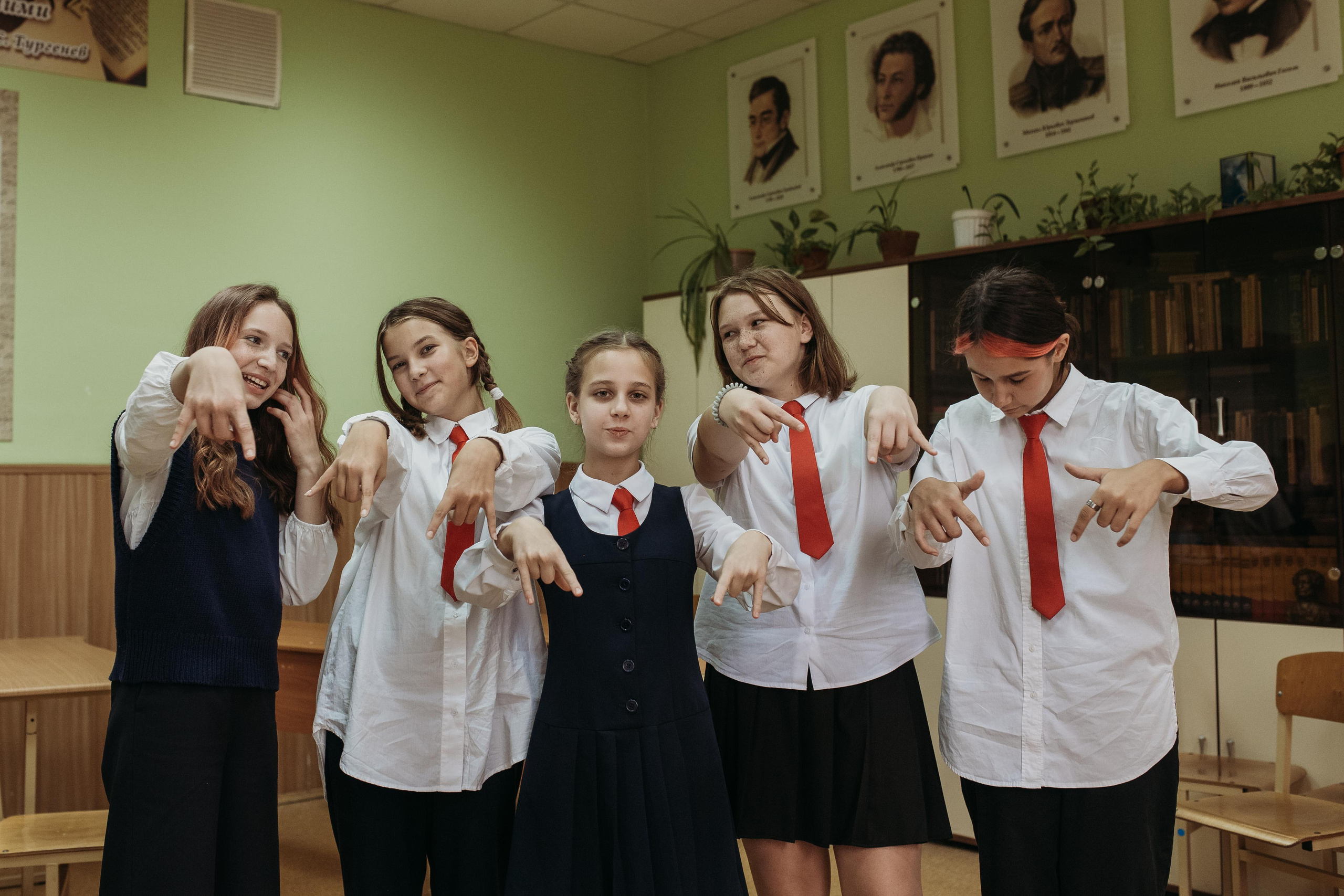 ТВЕРСКОЙ ЛИЦЕЙ 6 КЛАСС. МАРГАРИТА КУДРЯШОВА СВАДЕБНЫЙ И СЕМЕЙНЫЙ ФОТОГРАФ ТВЕРЬ МОСКВА