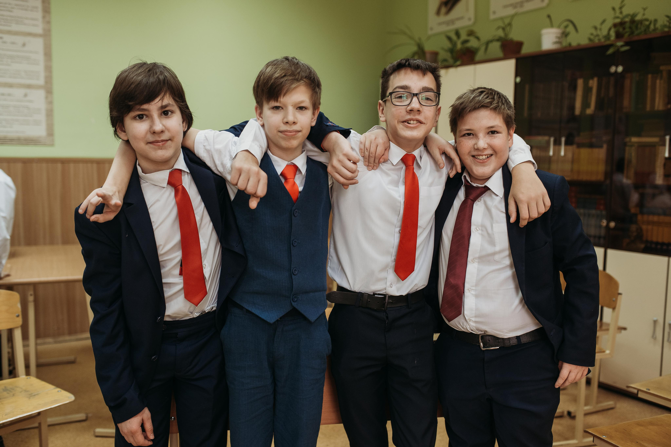 ТВЕРСКОЙ ЛИЦЕЙ 6 КЛАСС. МАРГАРИТА КУДРЯШОВА СВАДЕБНЫЙ И СЕМЕЙНЫЙ ФОТОГРАФ ТВЕРЬ МОСКВА