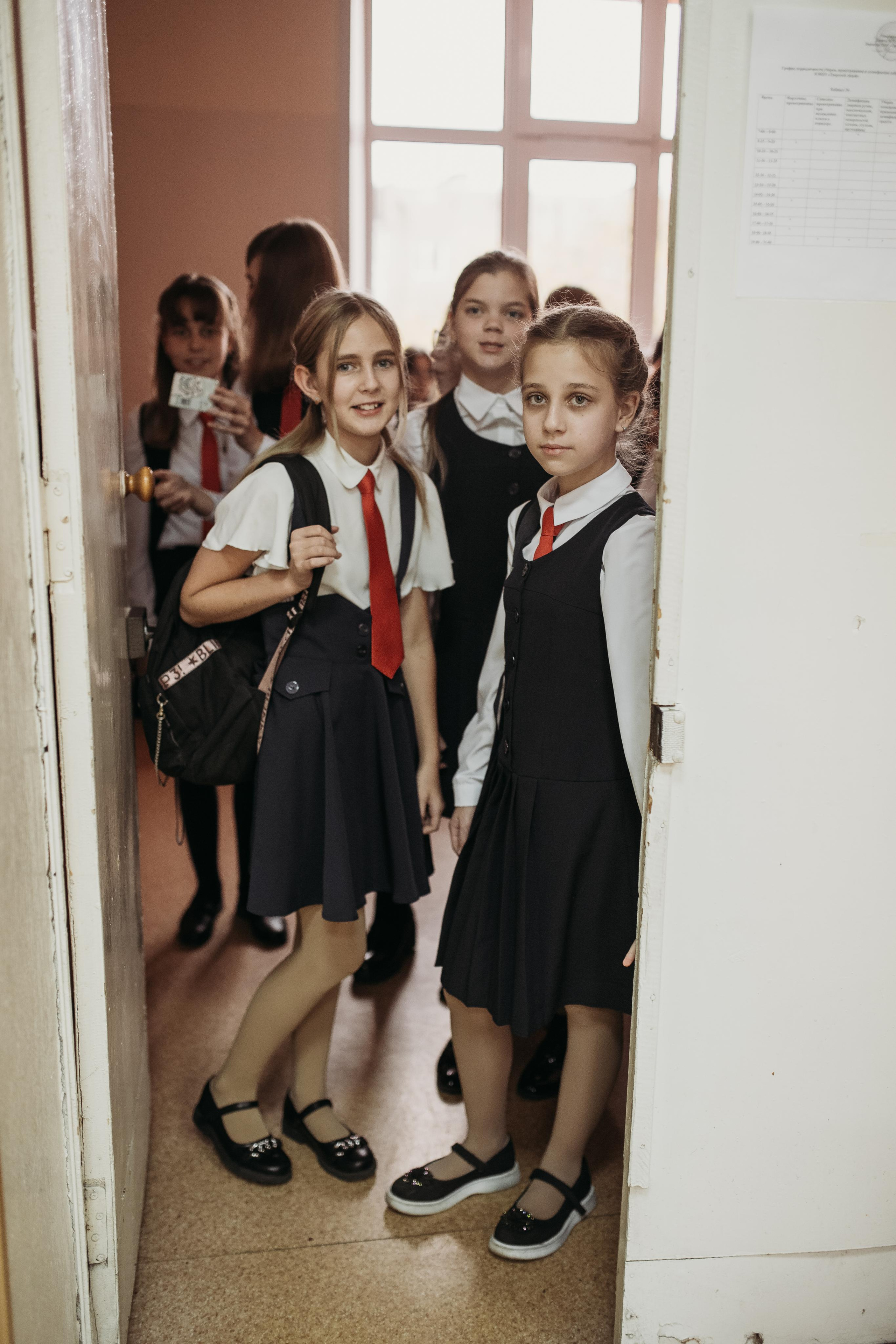 ТВЕРСКОЙ ЛИЦЕЙ 6 КЛАСС. МАРГАРИТА КУДРЯШОВА СВАДЕБНЫЙ И СЕМЕЙНЫЙ ФОТОГРАФ ТВЕРЬ МОСКВА