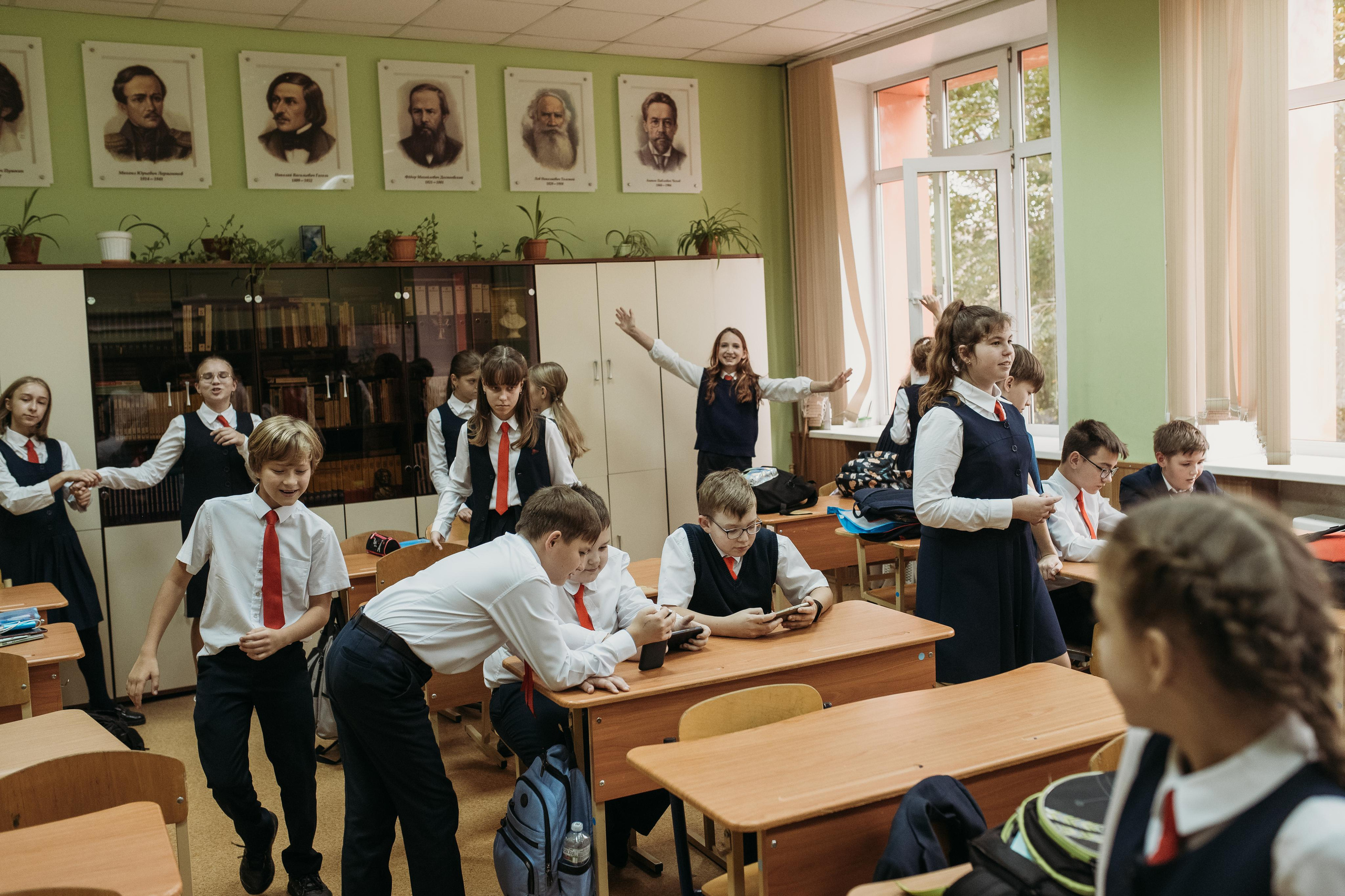 ТВЕРСКОЙ ЛИЦЕЙ 6 КЛАСС. МАРГАРИТА КУДРЯШОВА СВАДЕБНЫЙ И СЕМЕЙНЫЙ ФОТОГРАФ ТВЕРЬ МОСКВА