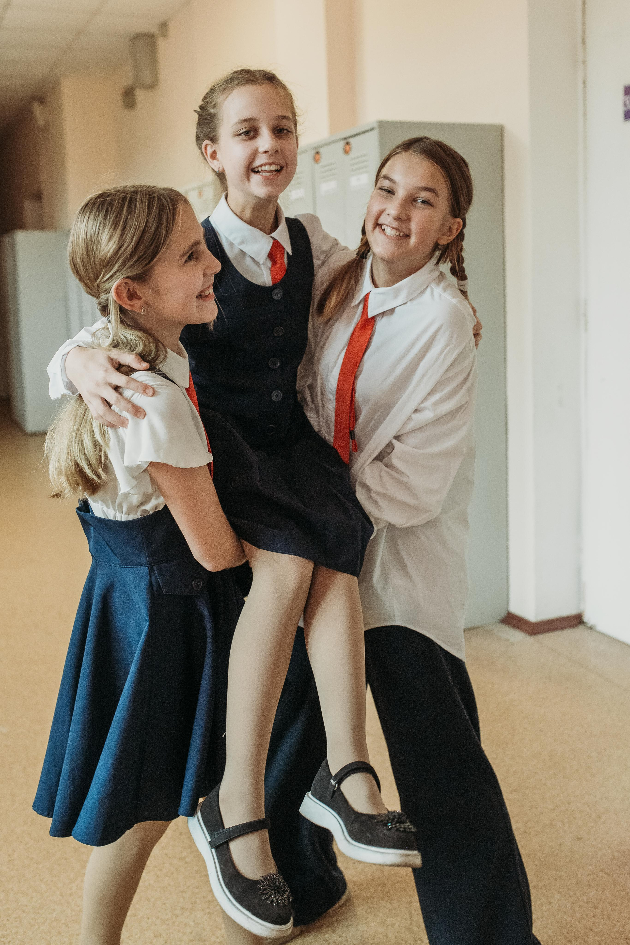 ТВЕРСКОЙ ЛИЦЕЙ 6 КЛАСС. МАРГАРИТА КУДРЯШОВА СВАДЕБНЫЙ И СЕМЕЙНЫЙ ФОТОГРАФ ТВЕРЬ МОСКВА