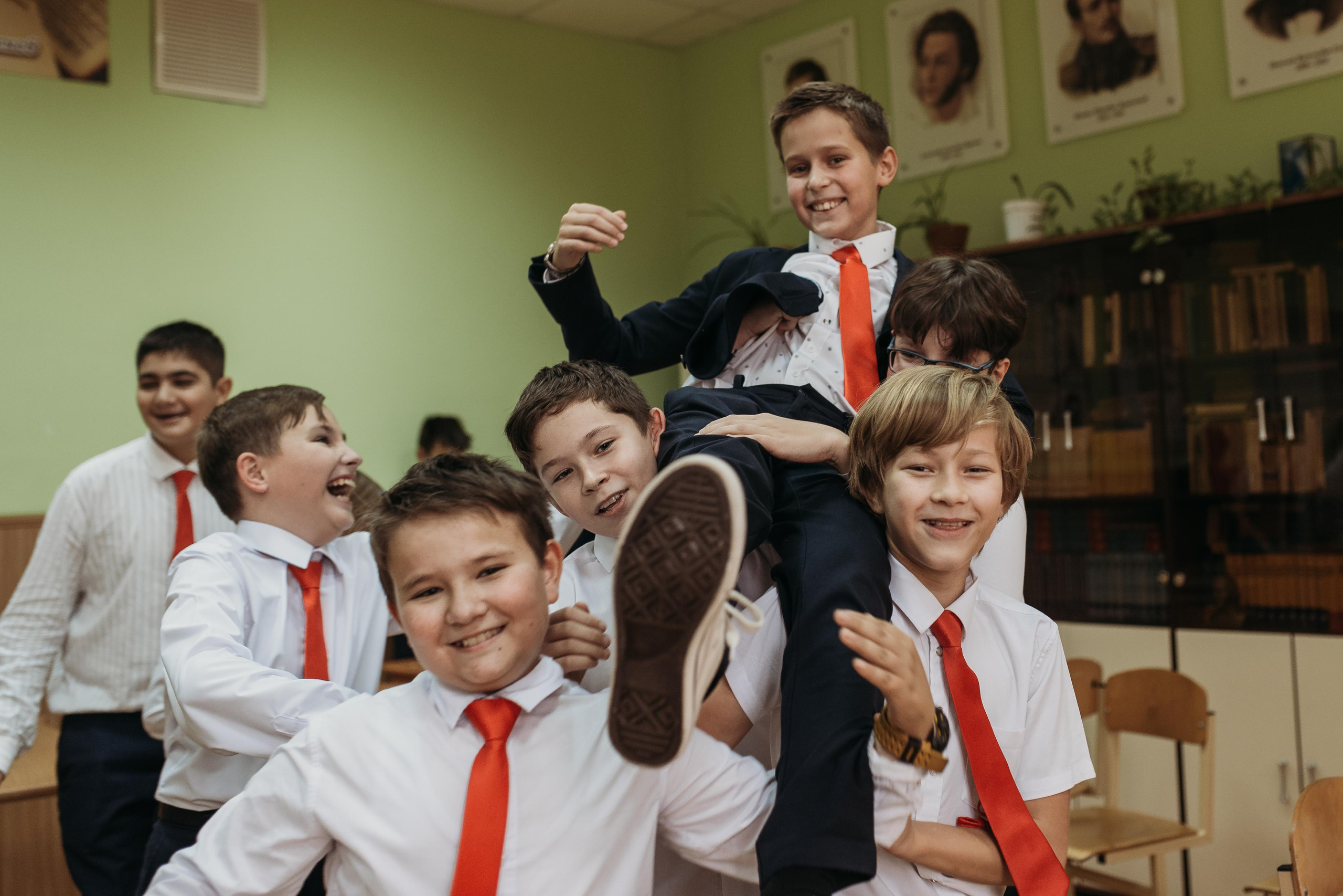 ТВЕРСКОЙ ЛИЦЕЙ 6 КЛАСС. МАРГАРИТА КУДРЯШОВА СВАДЕБНЫЙ И СЕМЕЙНЫЙ ФОТОГРАФ ТВЕРЬ МОСКВА