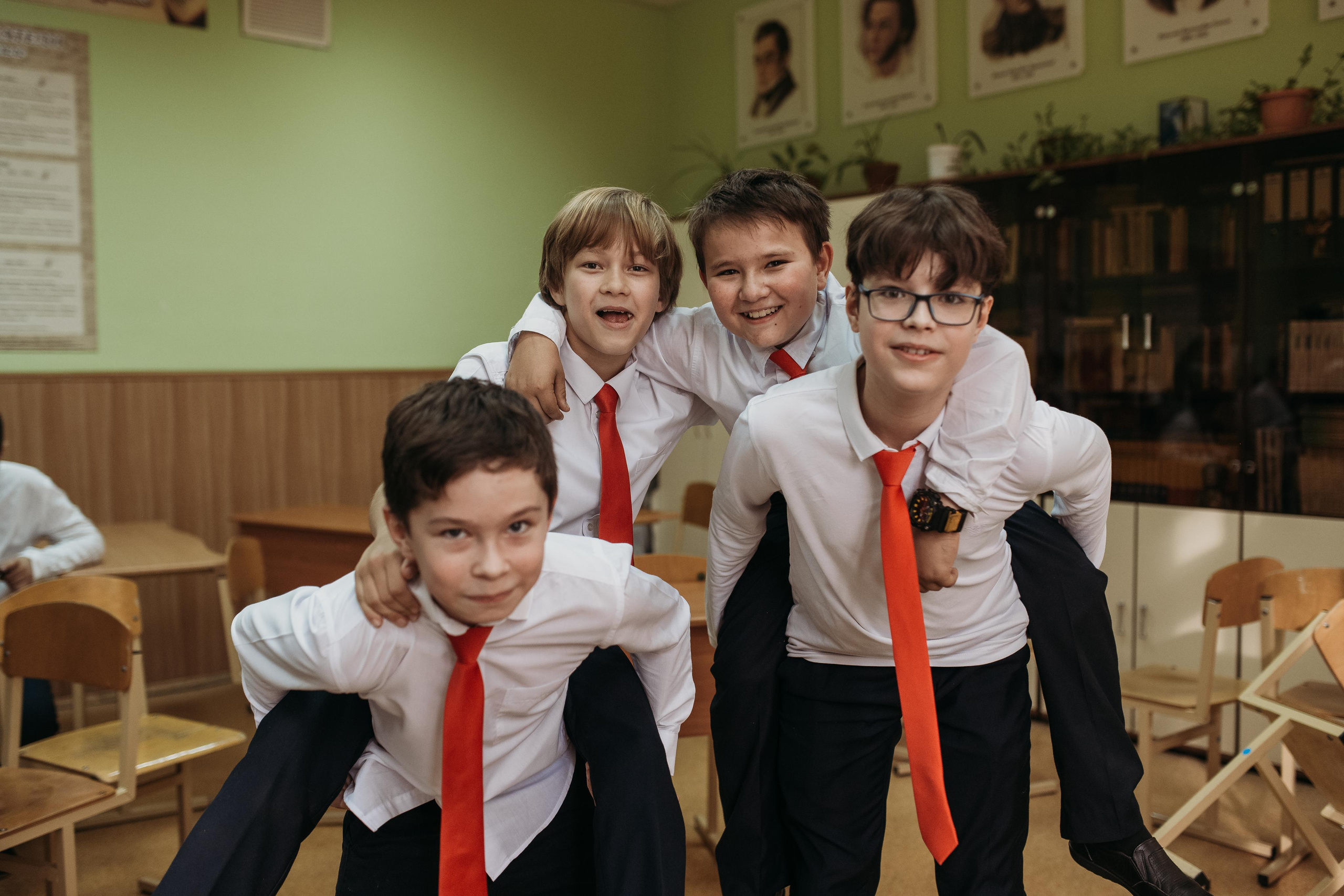 ТВЕРСКОЙ ЛИЦЕЙ 6 КЛАСС. МАРГАРИТА КУДРЯШОВА СВАДЕБНЫЙ И СЕМЕЙНЫЙ ФОТОГРАФ ТВЕРЬ МОСКВА