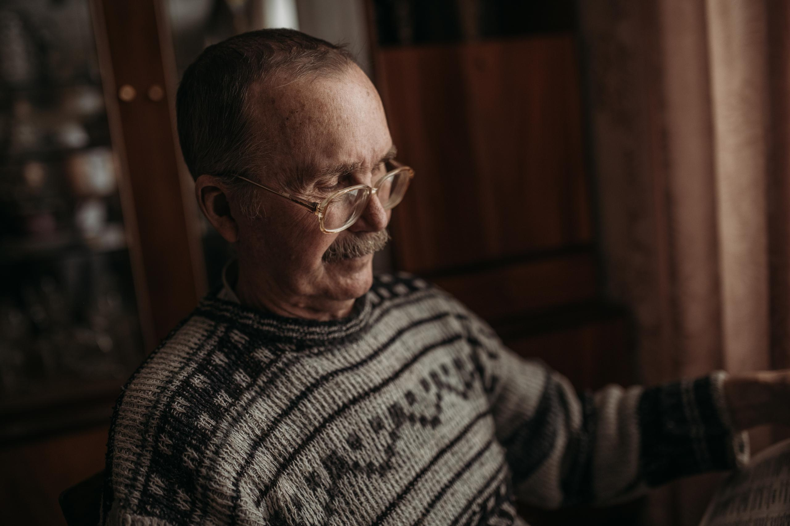 У дедушки. МАРГАРИТА КУДРЯШОВА СВАДЕБНЫЙ И СЕМЕЙНЫЙ ФОТОГРАФ ТВЕРЬ МОСКВА