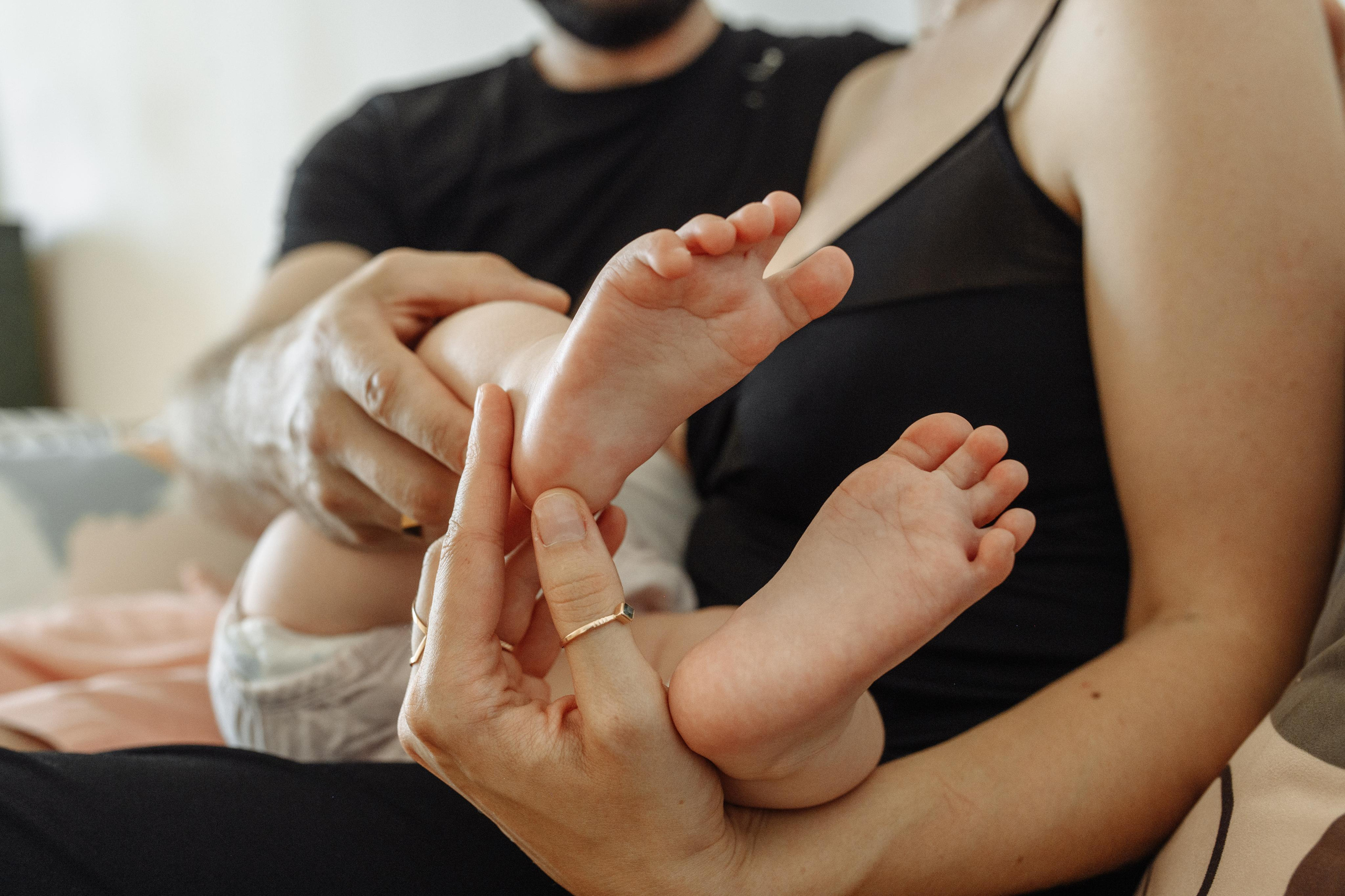 Ефим, Полина и малышка Зоя. МАРГАРИТА КУДРЯШОВА СВАДЕБНЫЙ И СЕМЕЙНЫЙ ФОТОГРАФ ТВЕРЬ МОСКВА