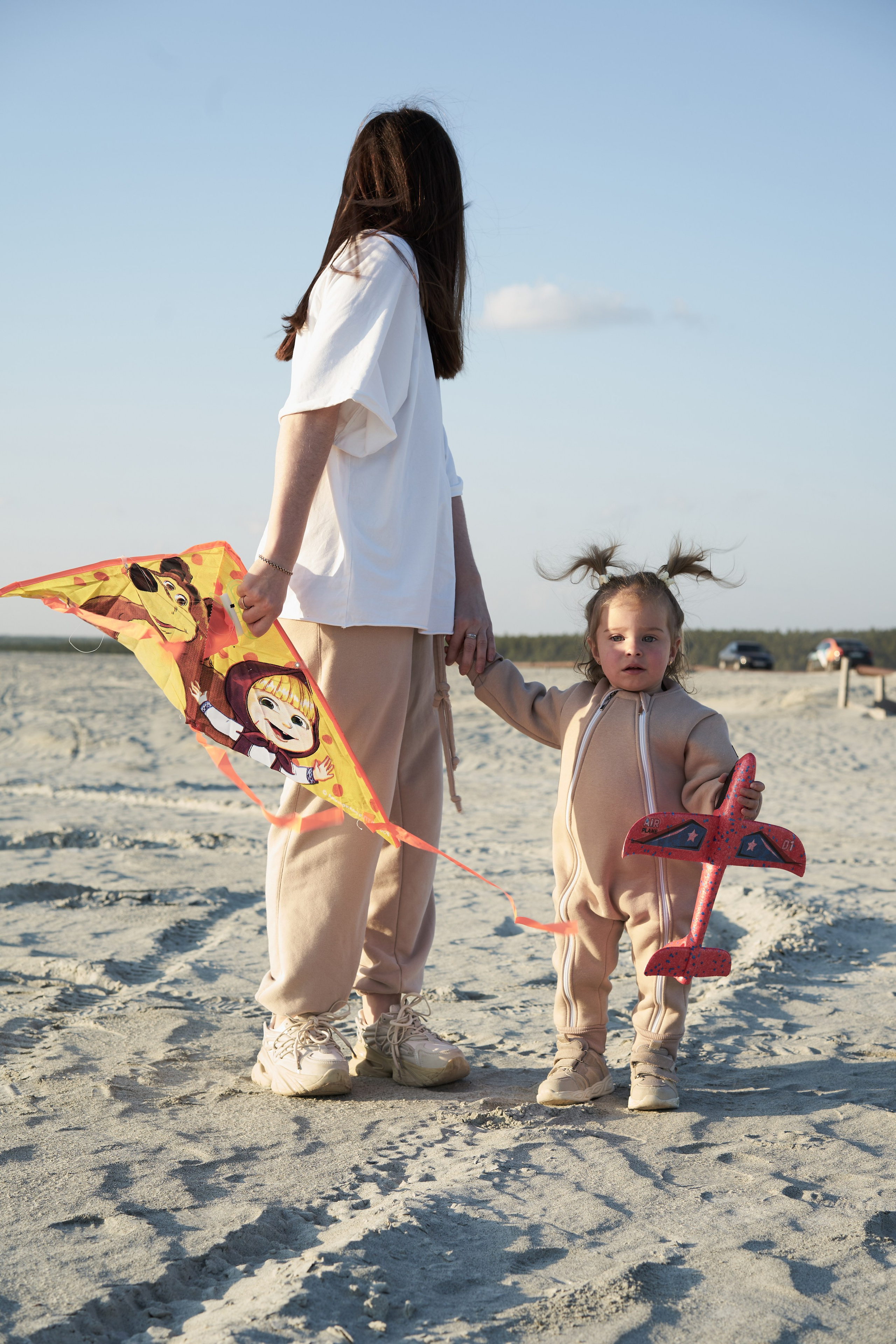 Семейная фотосессия на закате в песках. Фотограф Екатеринбург Кокшарова Александра