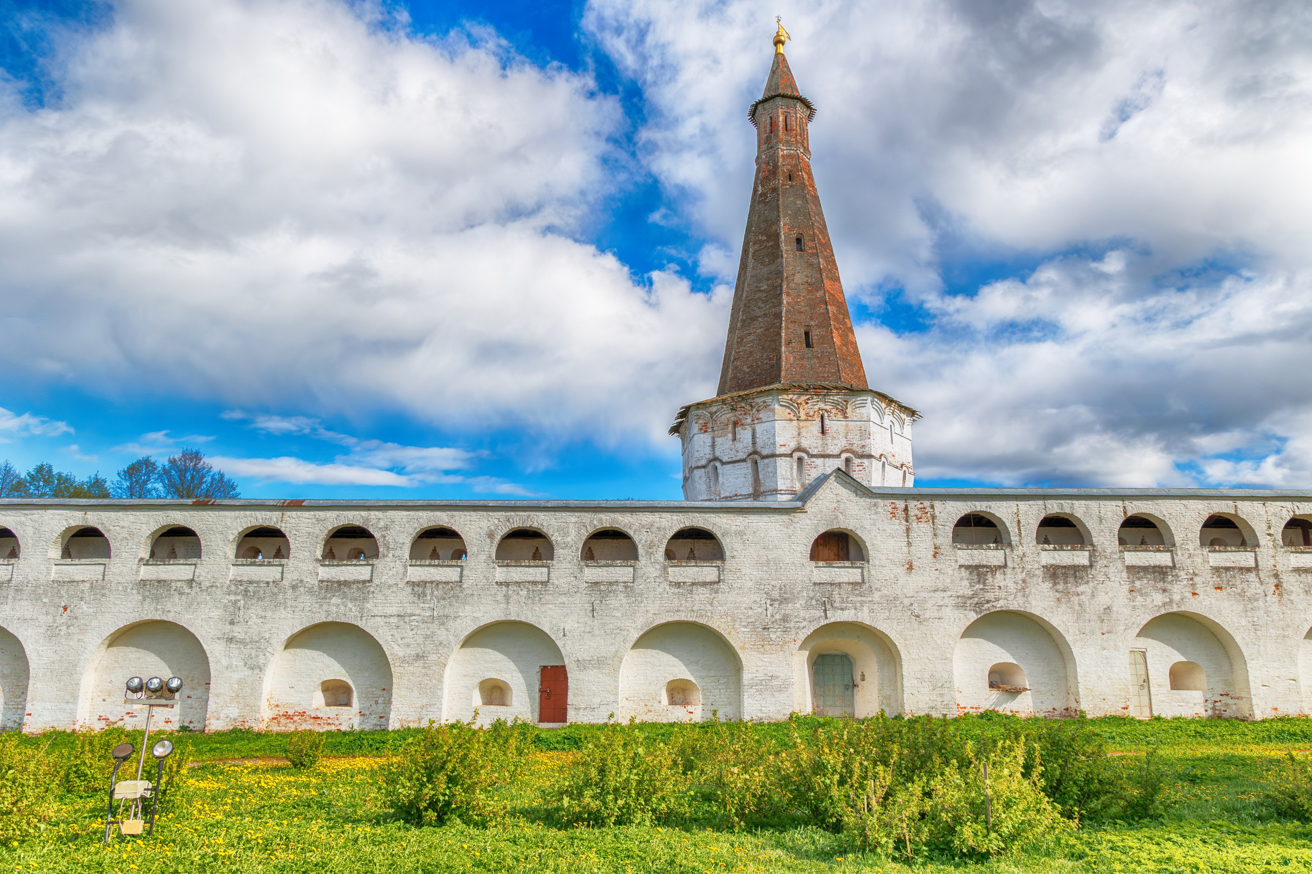 Путешествие во времени: Иосифо-Волоцкий монастырь. 1000 куполов России, фотопроект Вадима Квятковского и Надежды Ельцовой