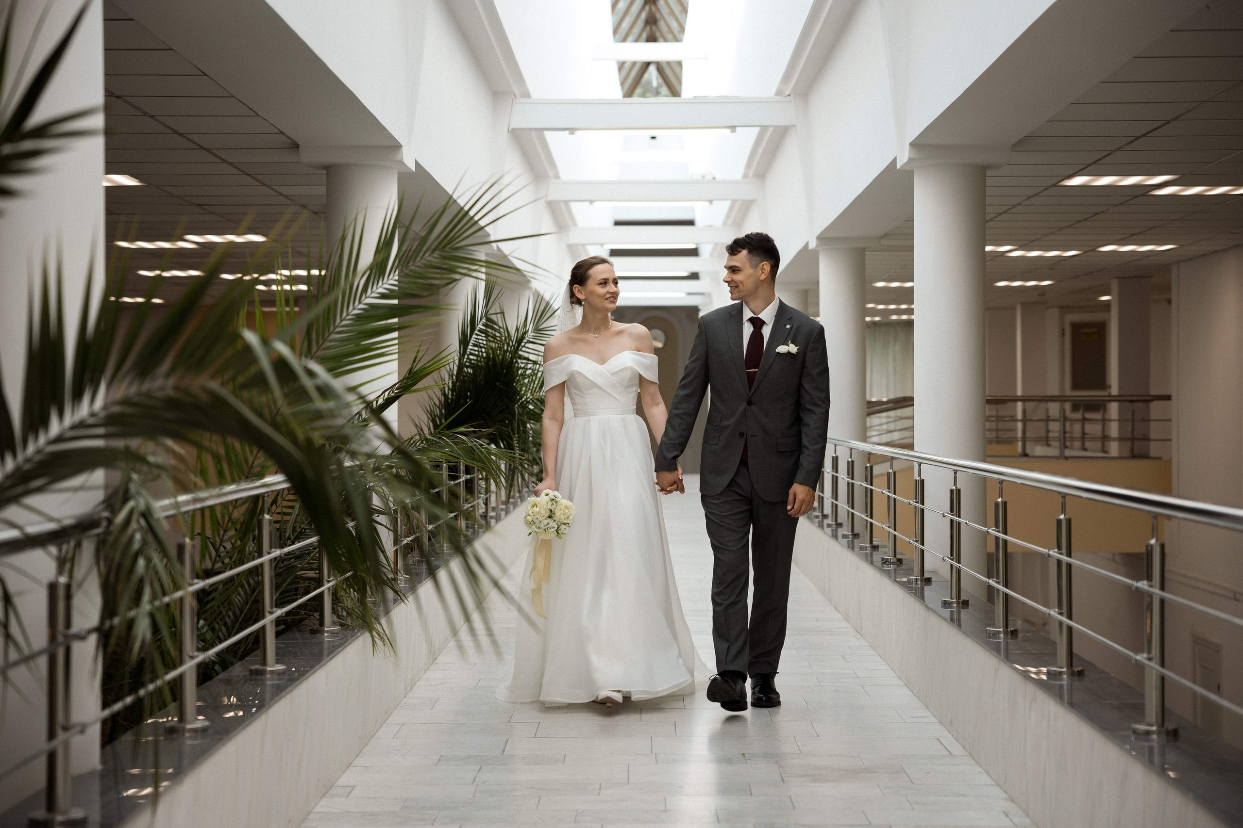 Искренняя любовь. Свадебный фотограф Игорь Брундасов 8PHOTO на свадьбу венчание загс СПб