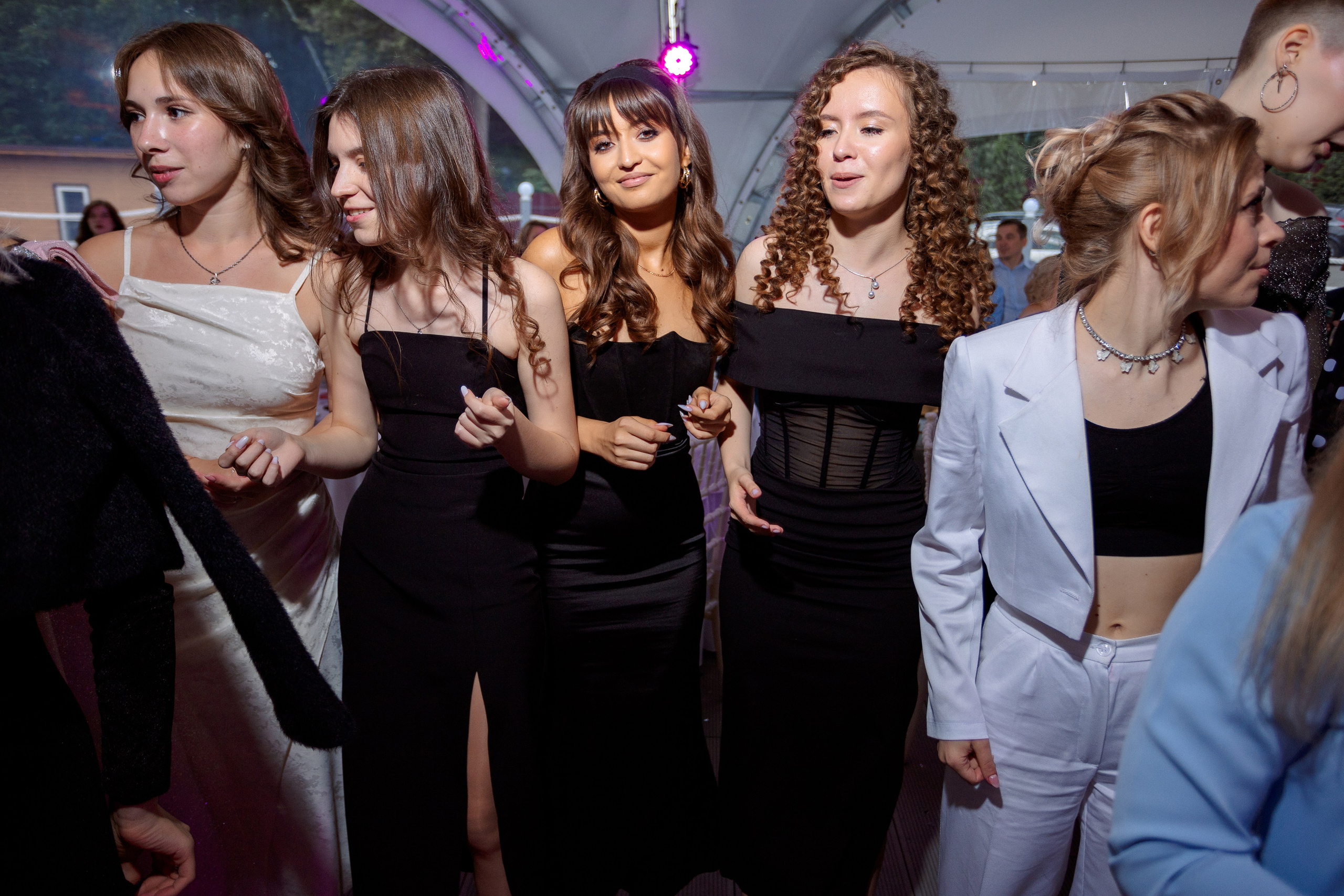 ВЫПУСКНОЙ: Волки-Липки. Все фото. Профессиональный фотограф в Ижевске Леша Петров