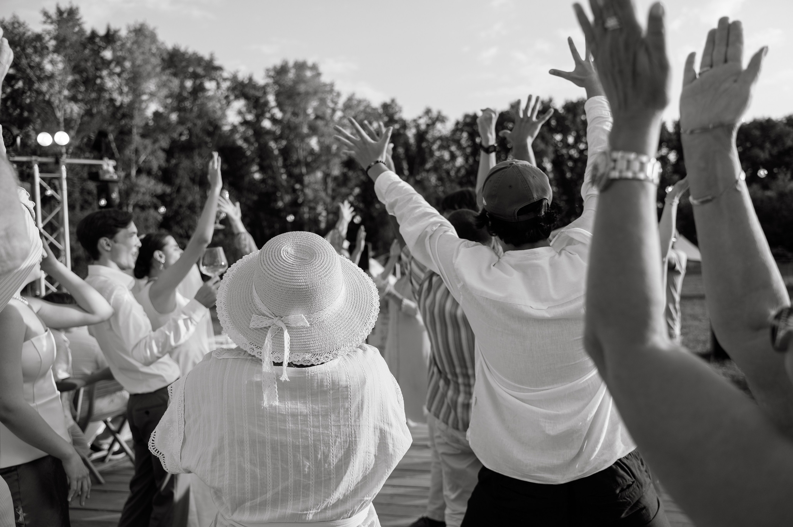 Держась за руки…. Свадебный фотограф Тольятти Самара Холмов Артем