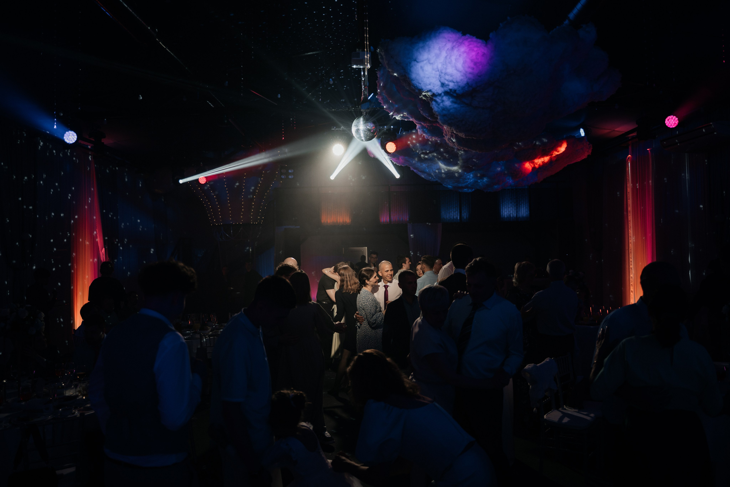 Wedding «Laugh and cry». Свадебные фотограф и видеограф Наталья и Анатолий Новиковы СПб