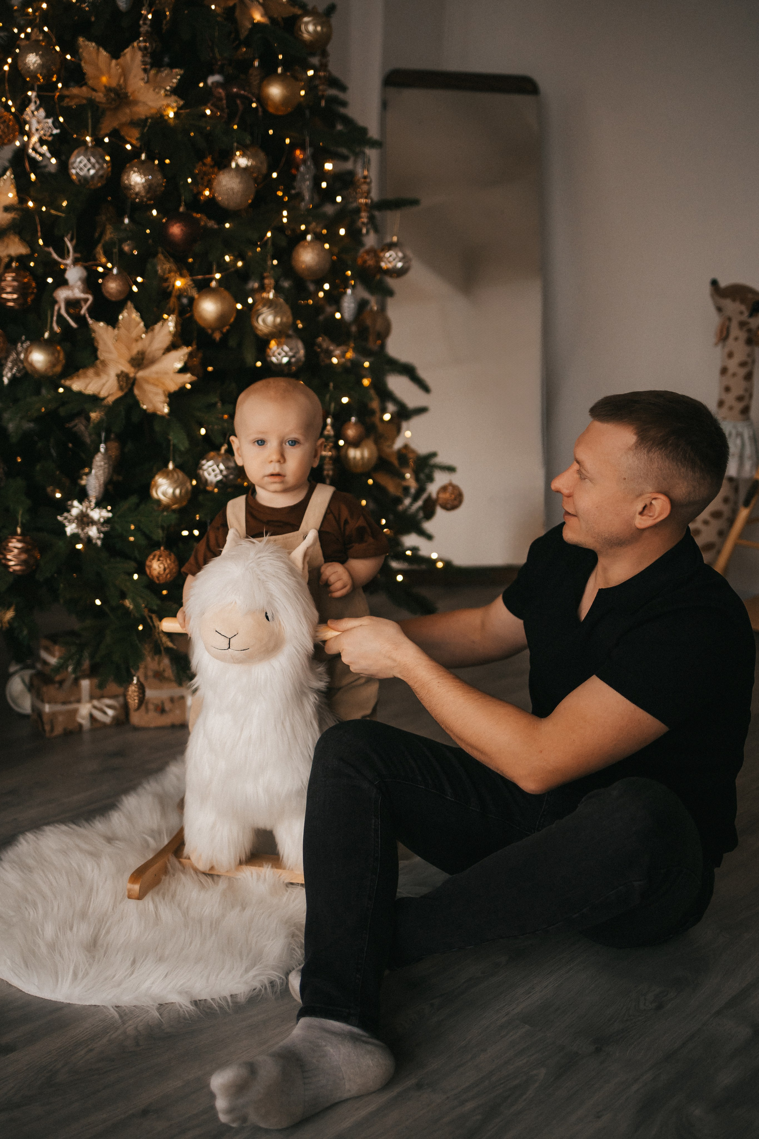 Саше 1 годик в новогодних локациях. Фотограф Нижний Новгород