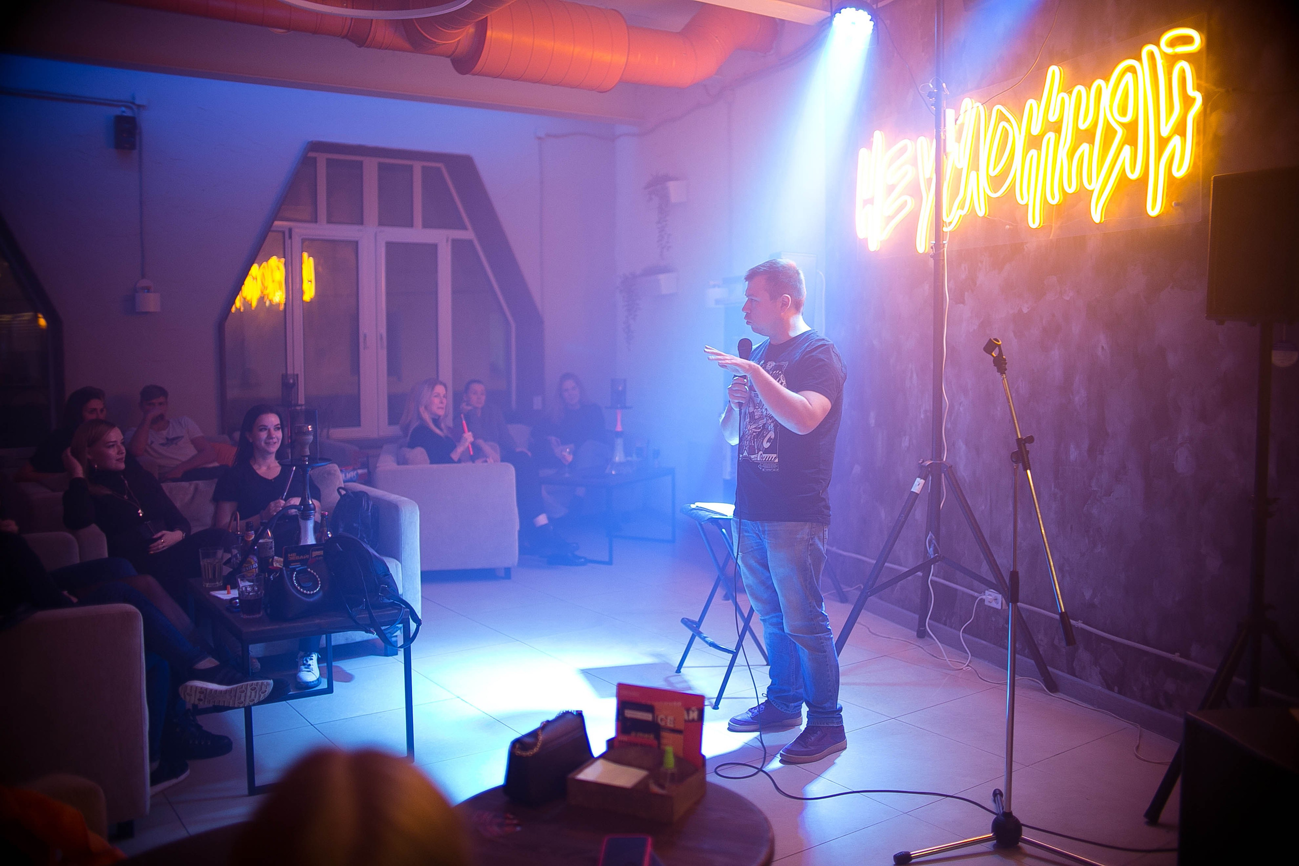 Стендап. Ваш репортажный фотограф Артемий Антонов