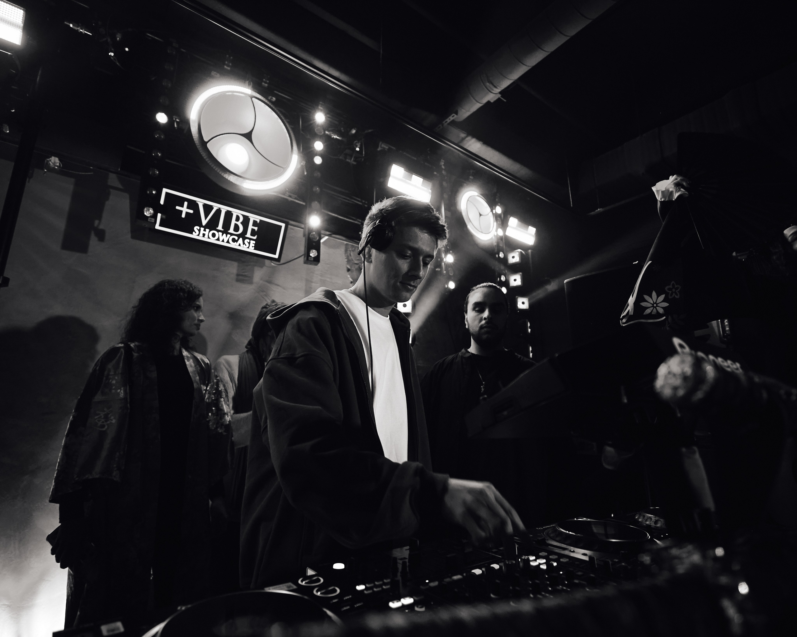 PLUS VIBE Party. Репортажный фотограф в Москве Дмитрий Масленников