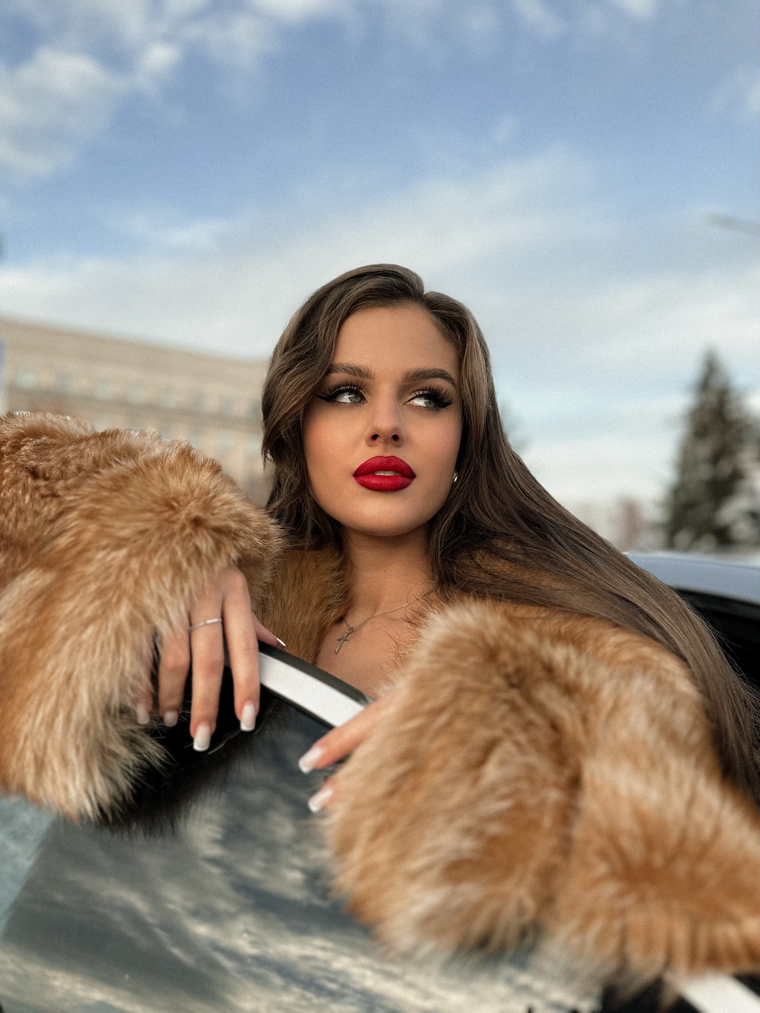 Melania. Главная