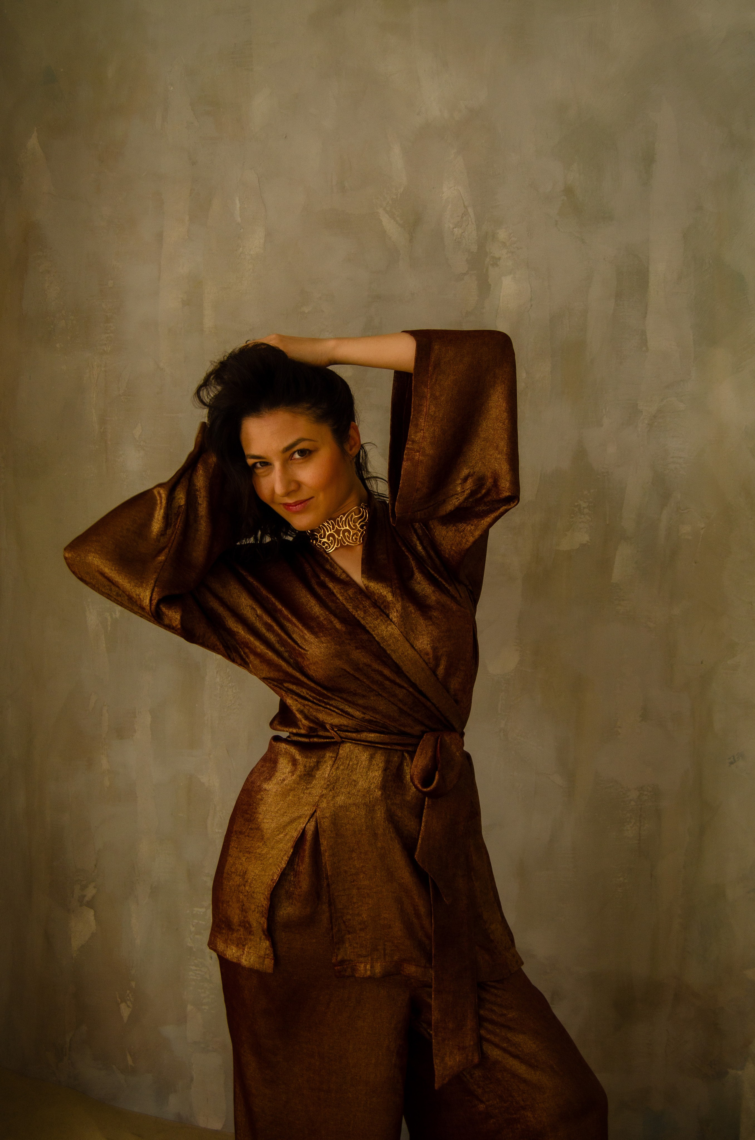 Фото девушки в студийной съёмке. Yuri Panfyorov