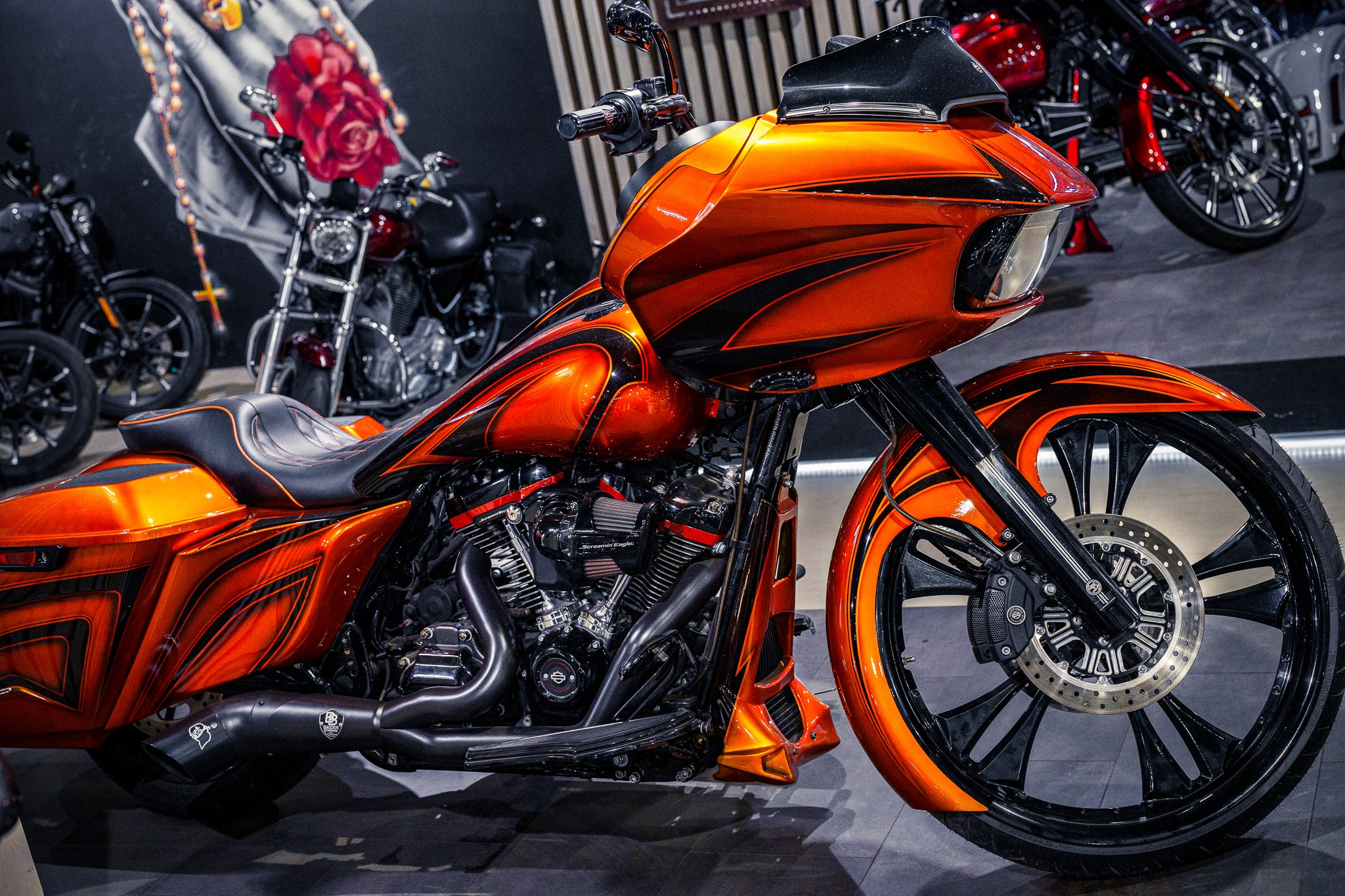 Профиль оранжевого Harley