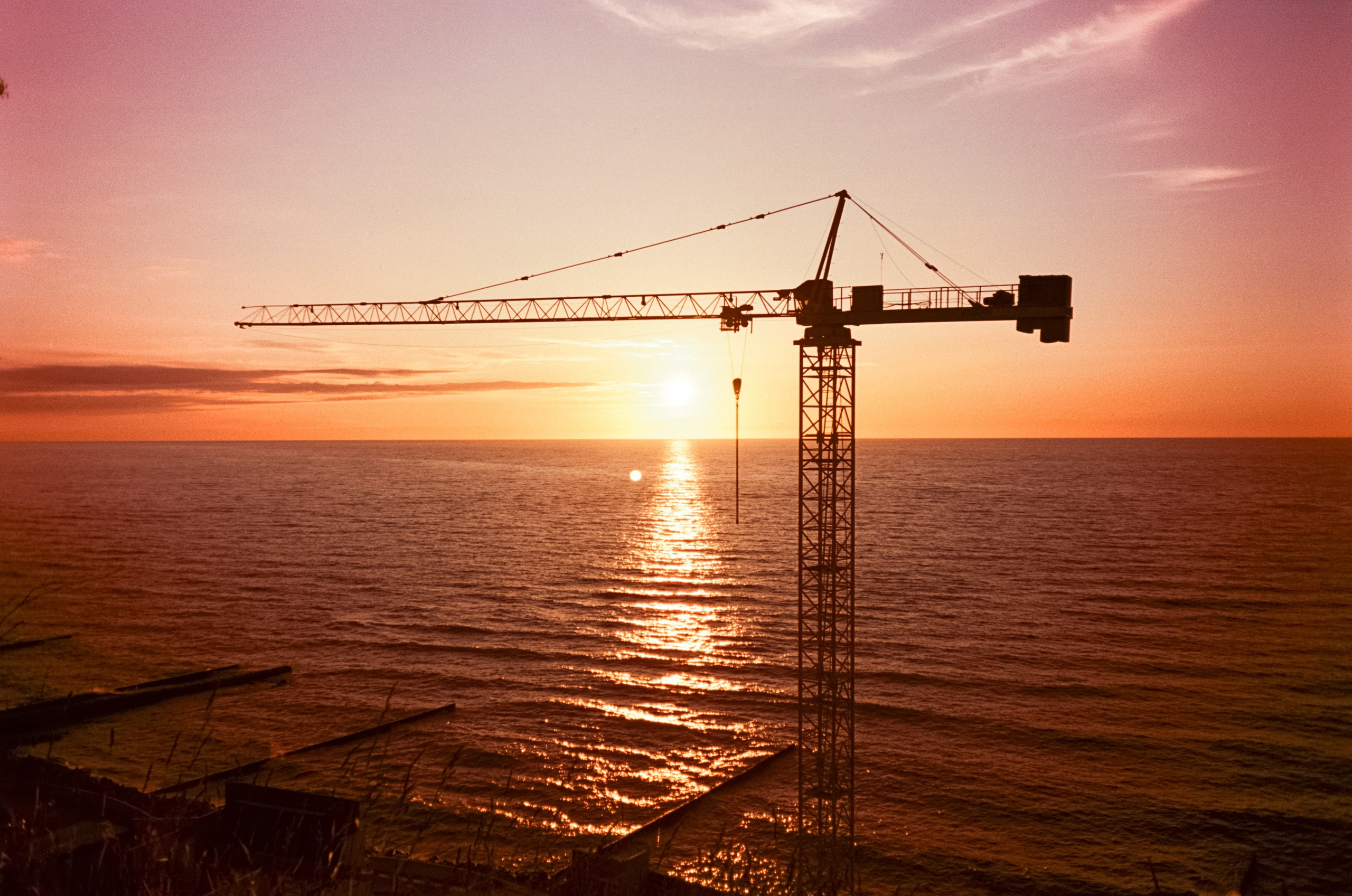 Закат в Калининграде на Aeronega 100 (Kodak Aerocolor IV) / Ricoh MF-1