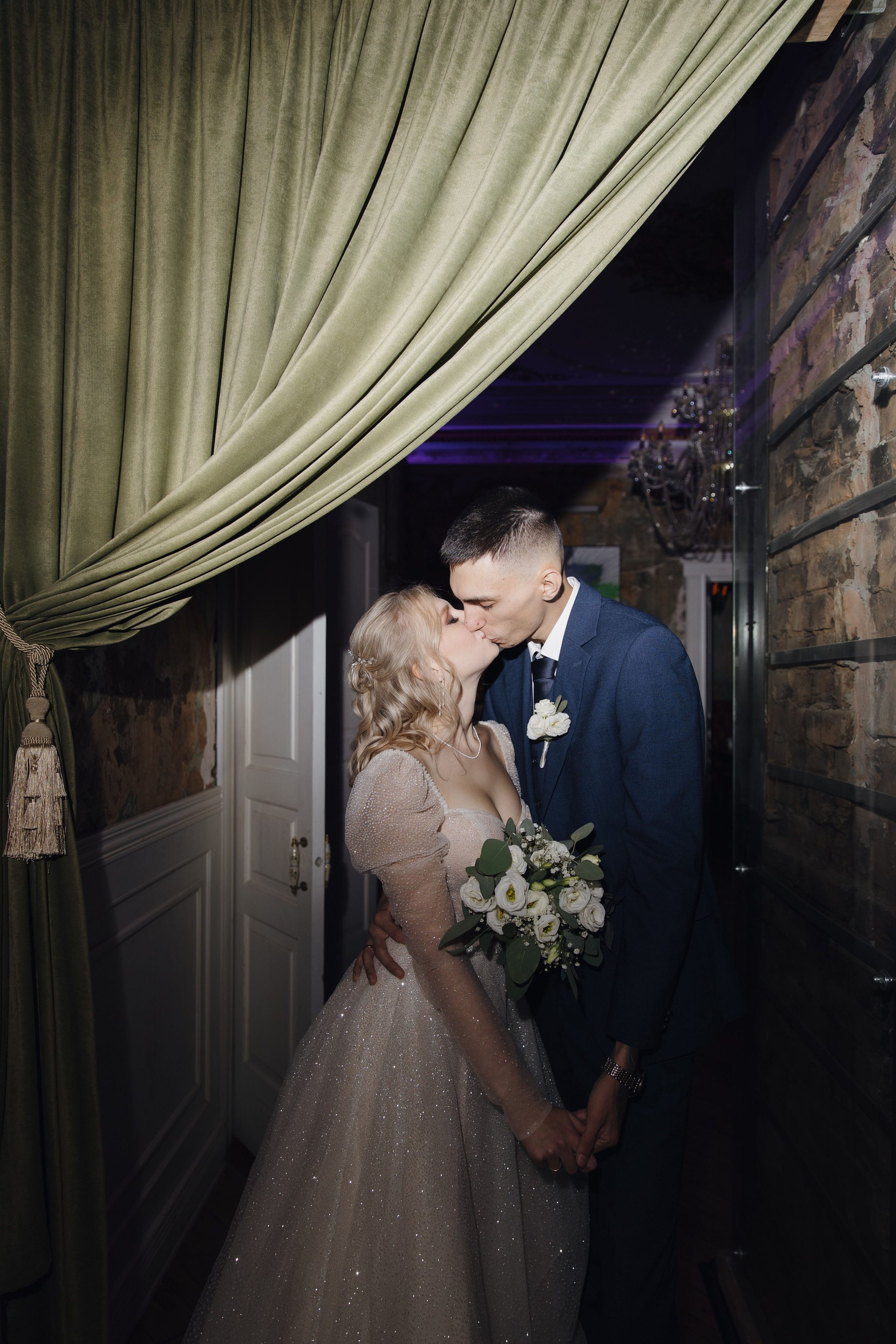 Свадебная съёмка в Самаре. Михаил и Юлия. Семейный и свадебный фотограф Viva Photo