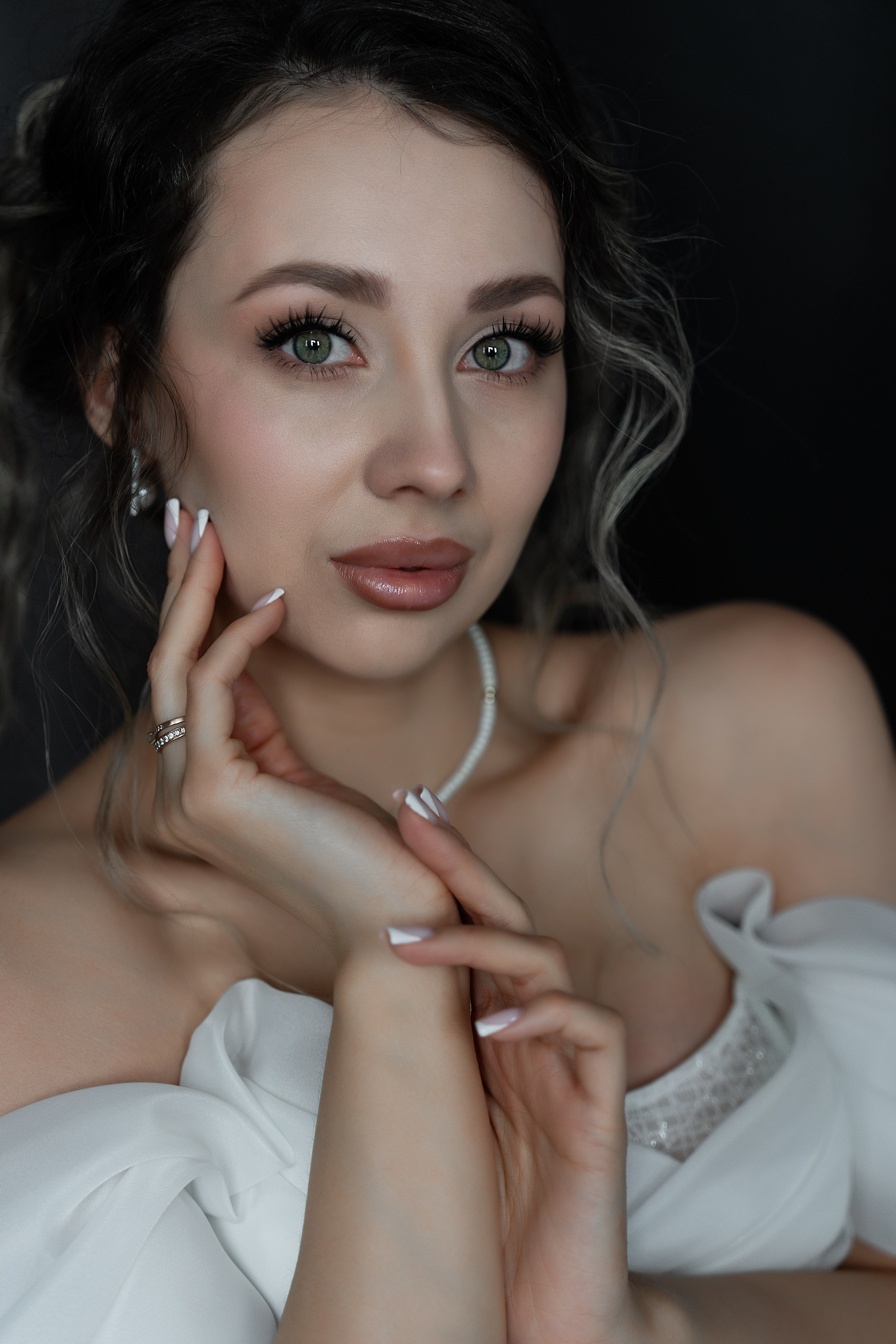 Яна. Главная