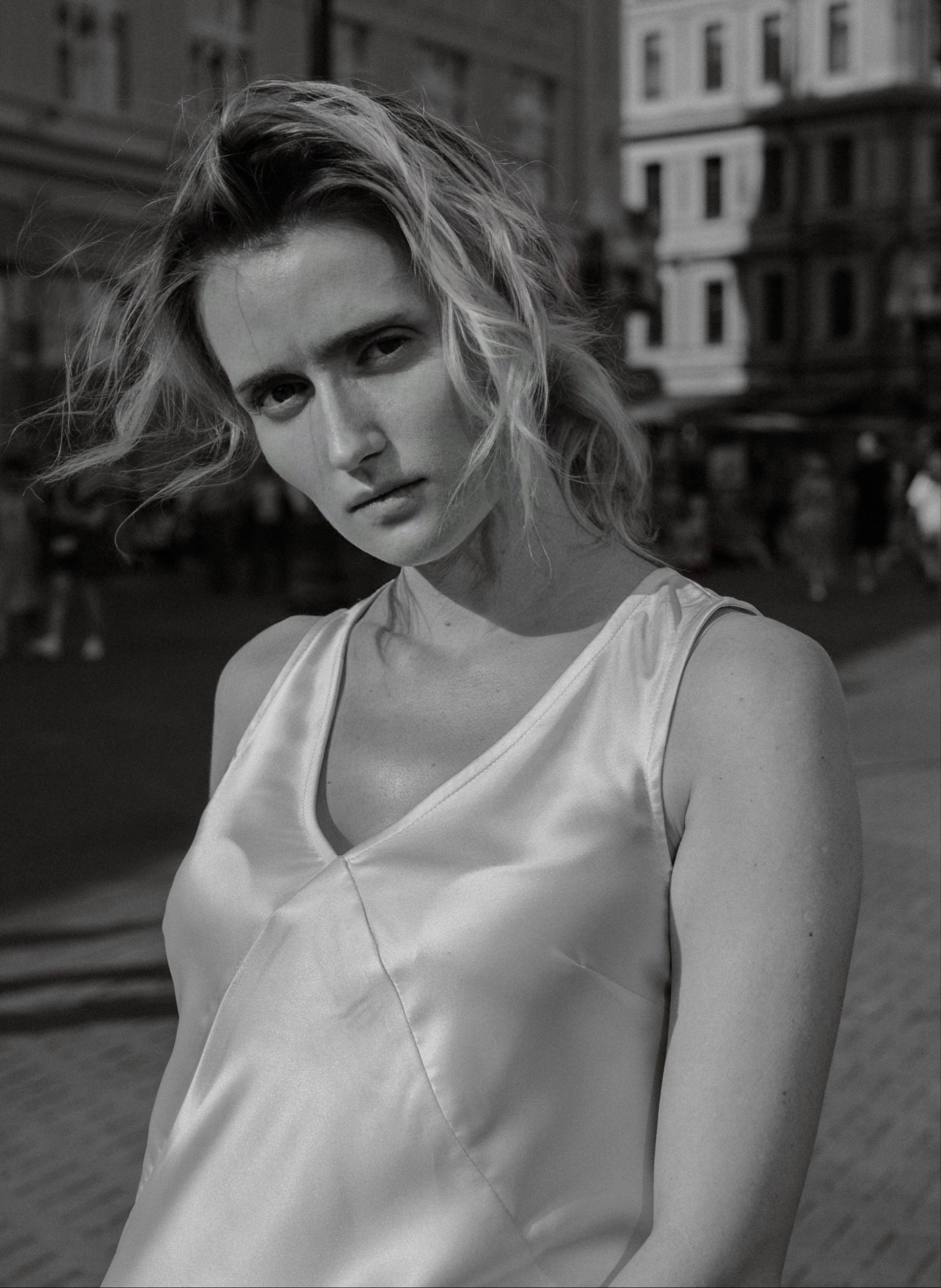 Уличная фотосессия в москве. Карина Эмильевна |Фотограф в Москве | Женский и семейный фотограф. Съемки под ключ для ваших брендов