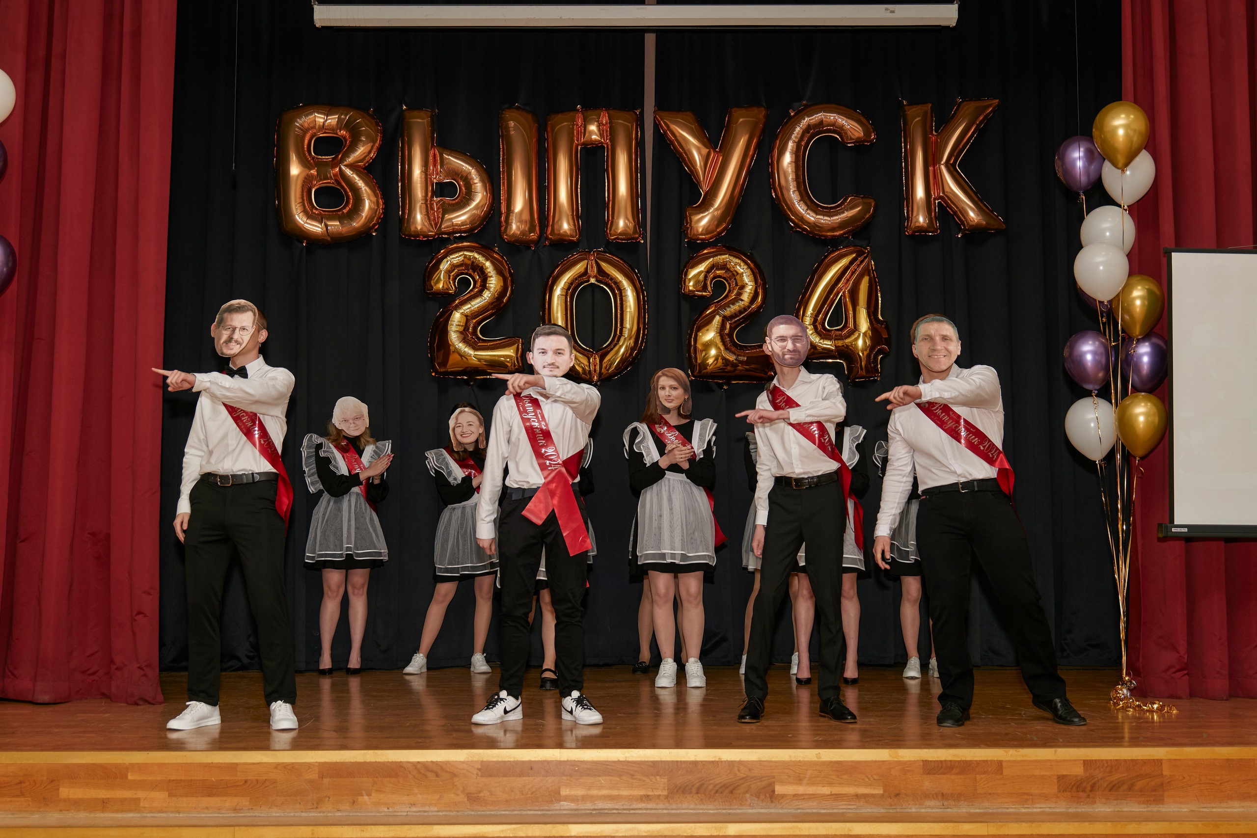 Последний звонок школа 1413. Детский и семейный фотограф г. Москва Оксана Катаджи