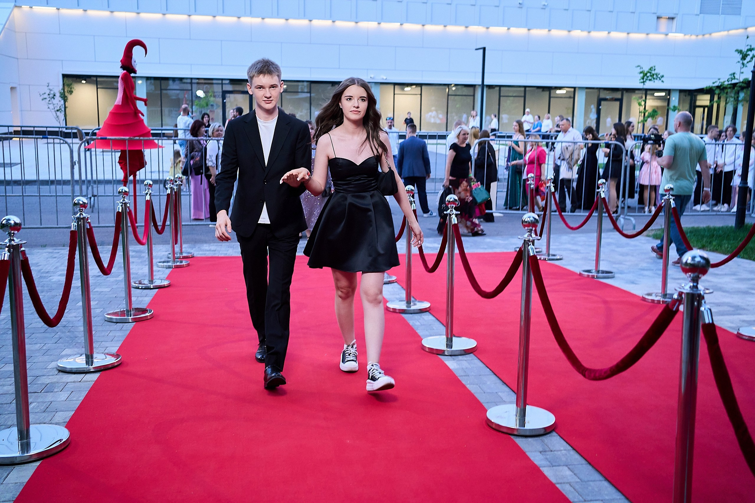 Выпускной 2024 концертный зал Академия ВТБ. Фотограф и Видеограф в Москве. Олег Корушев