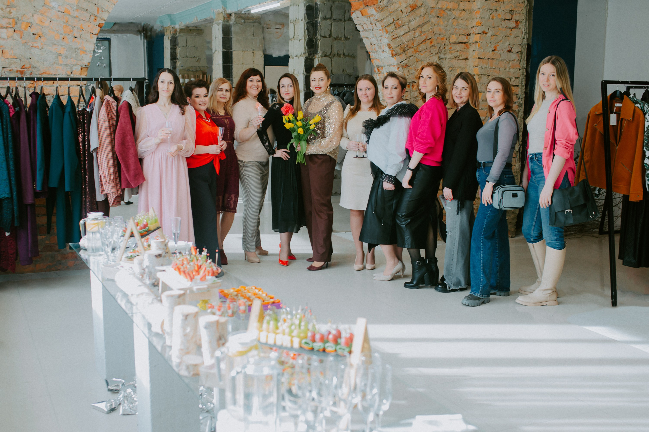 8 марта в ЦДС. Вечер Ольги Любимовой. Фотограф в Челябинске Ополихина Анна