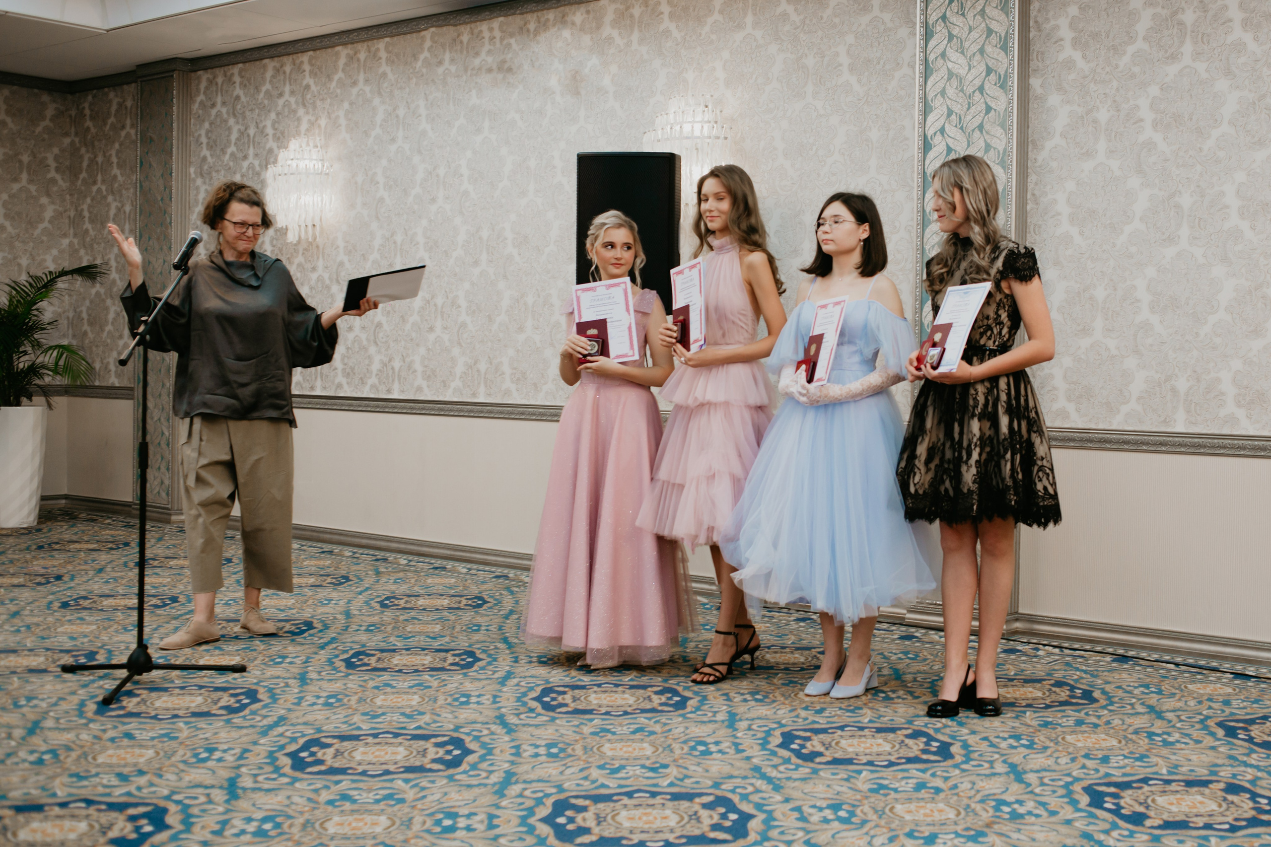 Выпускной. 11 лицей. Фотограф в Челябинске Ополихина Анна