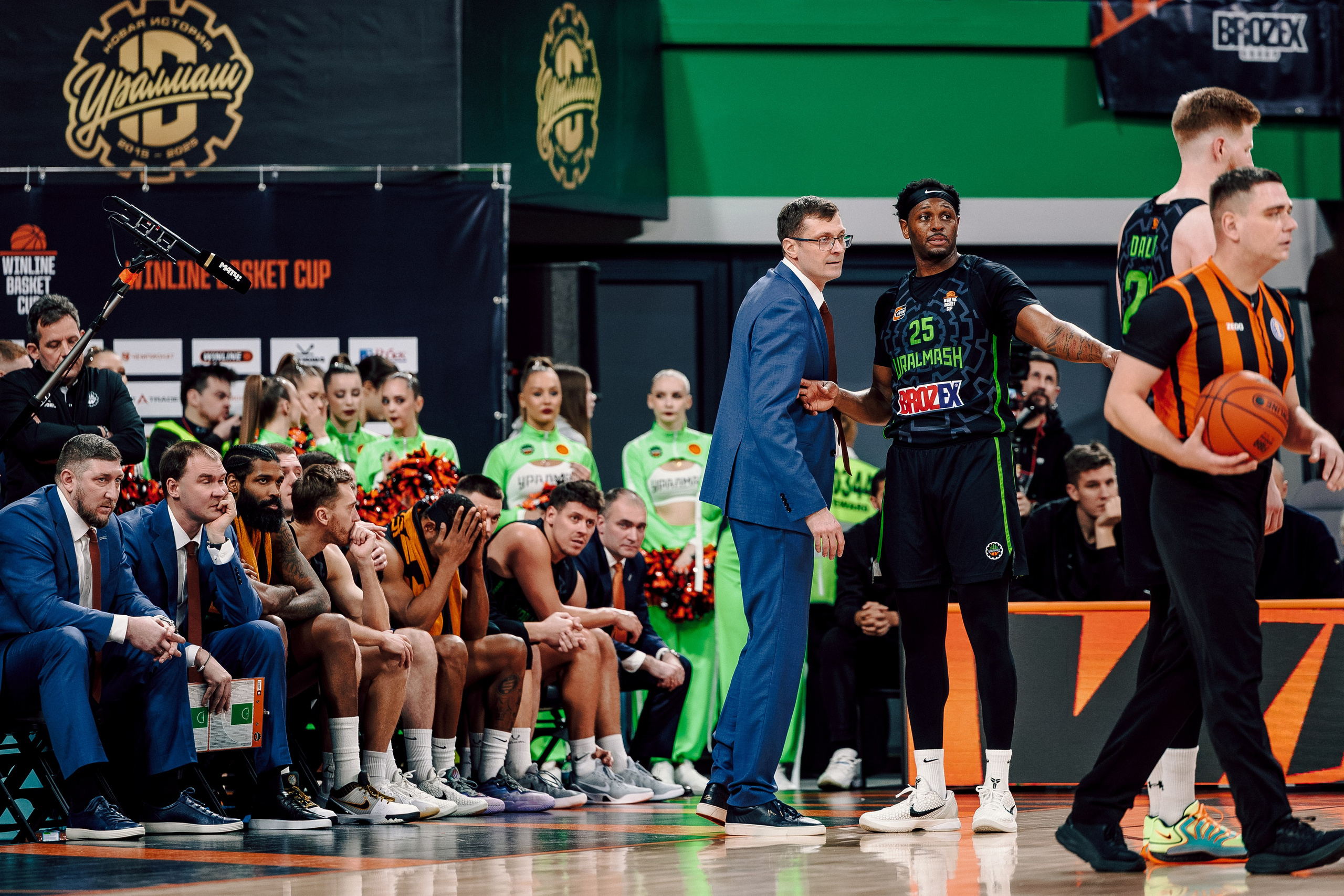 Winline Basket Cup — УРАЛМАШ — УНИКС. Лёшка Варзегов — фотограф