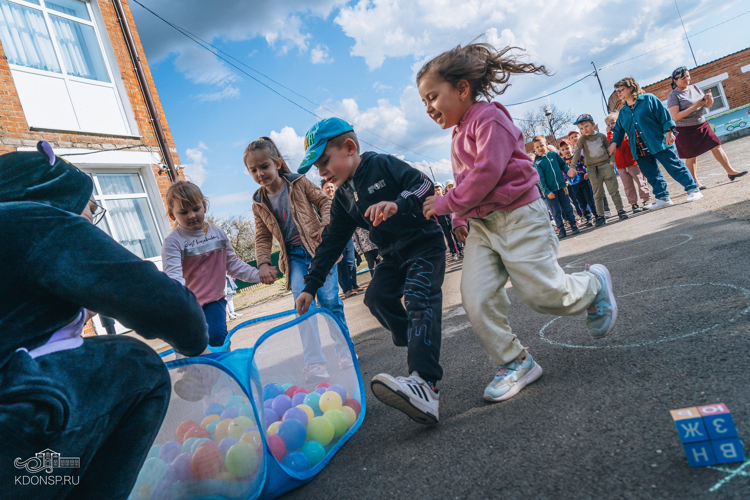 «У Лукоморья». Новотитаровский Дом культуры