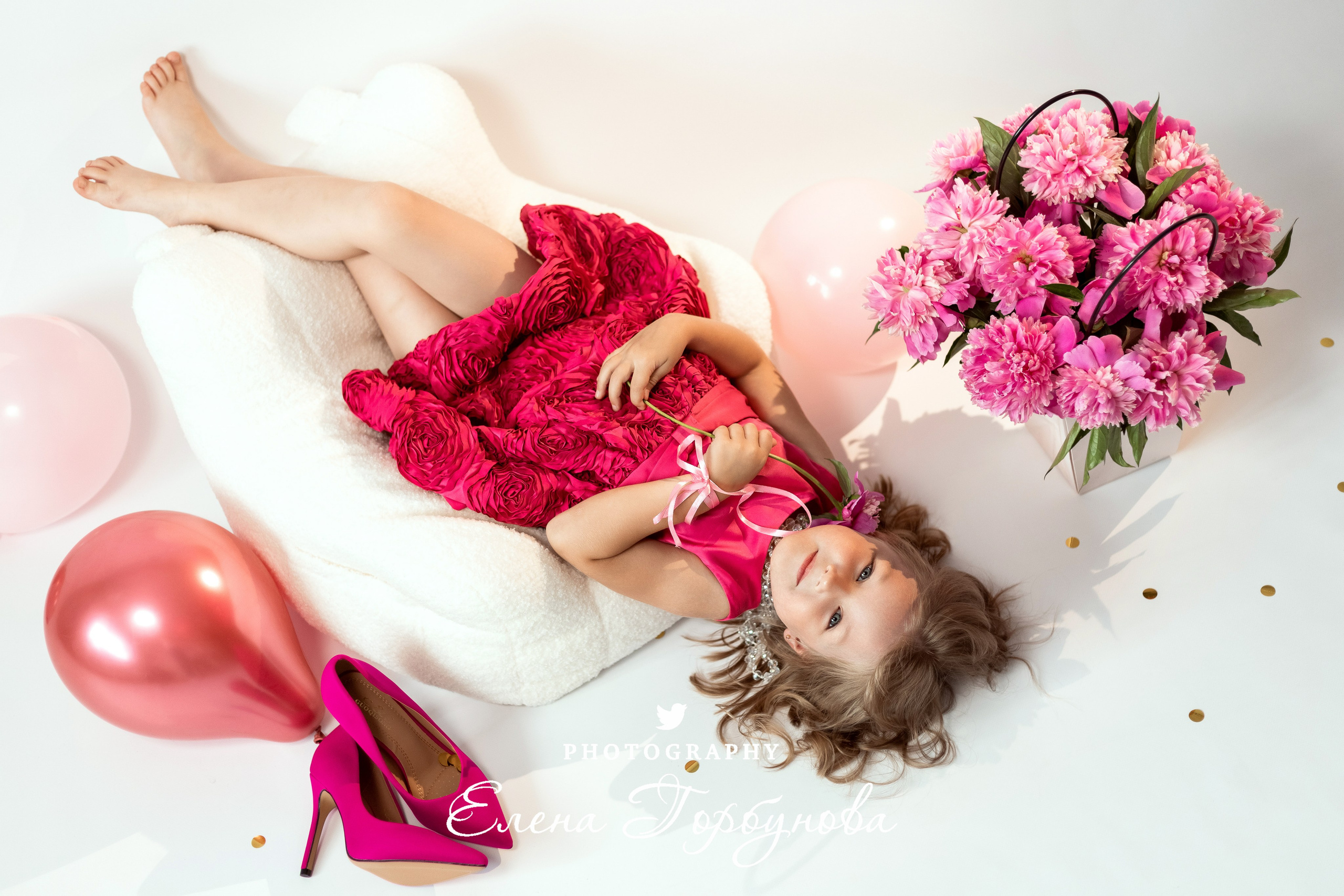 «Модница в розовом» В моей студии. Вероника и Александра. 2024. Фотограф Пермь. Свадьбы. Семья и дети, школа, д. сад. Фотокниги