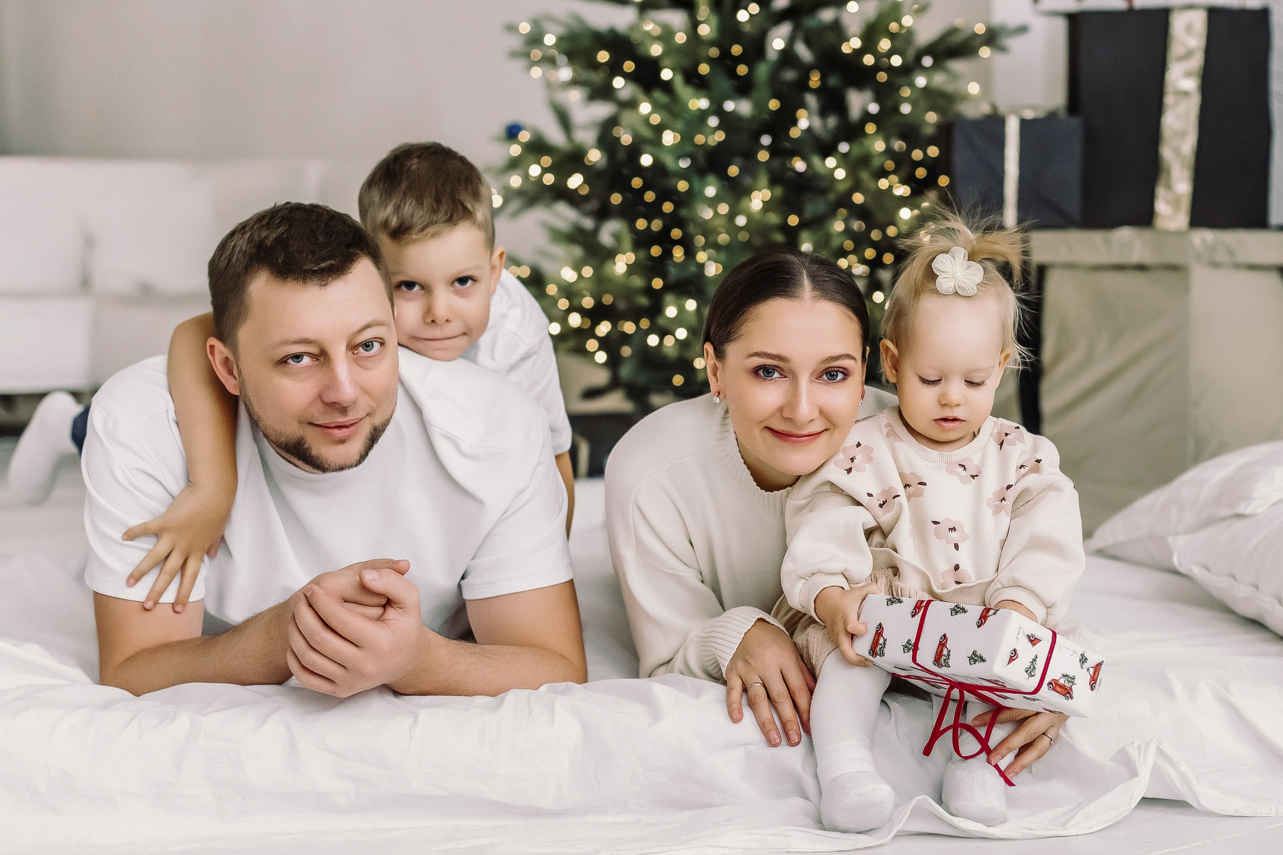 Семья, новый год. Портретный и семейный фотограф в Минске