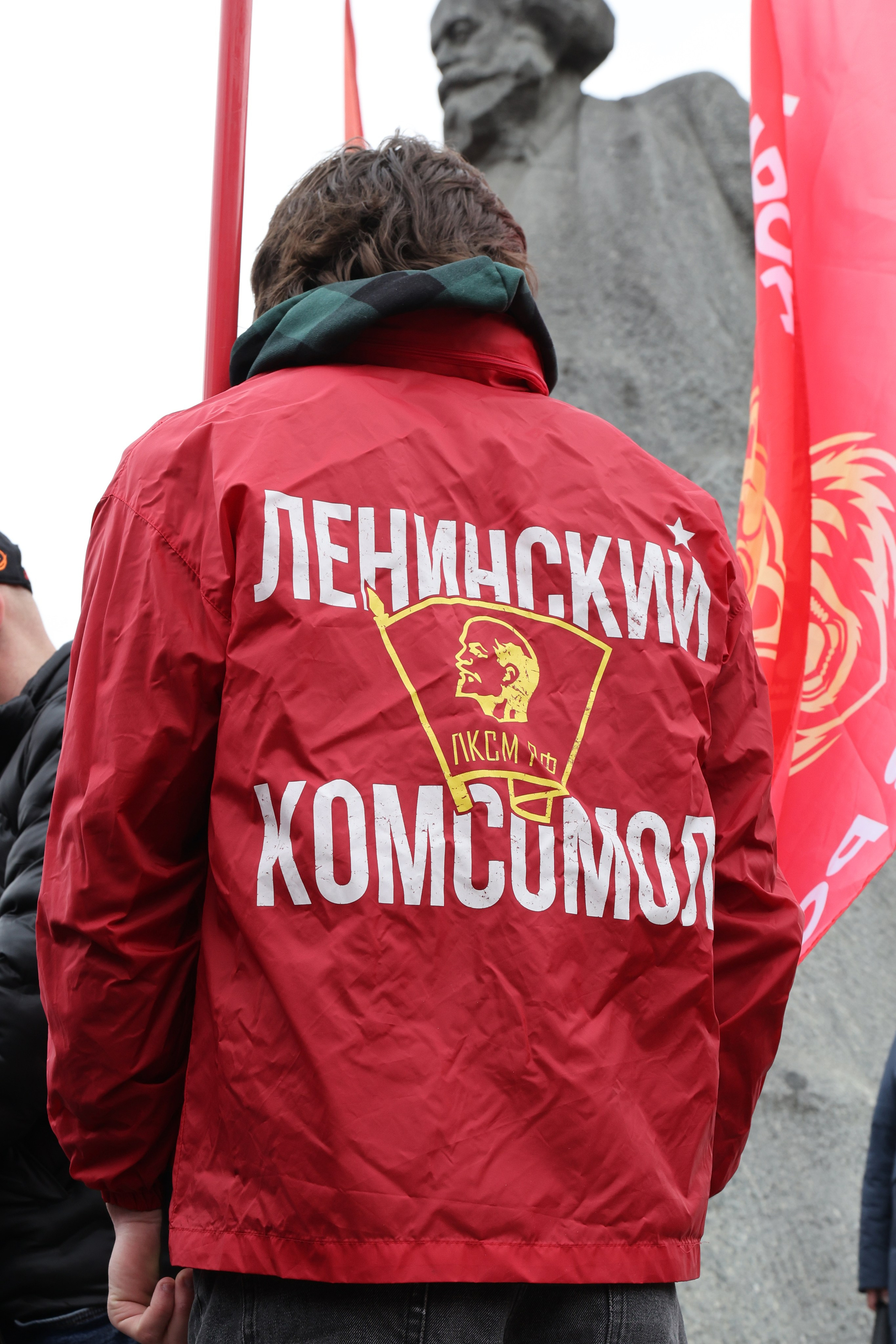 Мир! Труд! Май!. Фотограф Сергей Ловкий