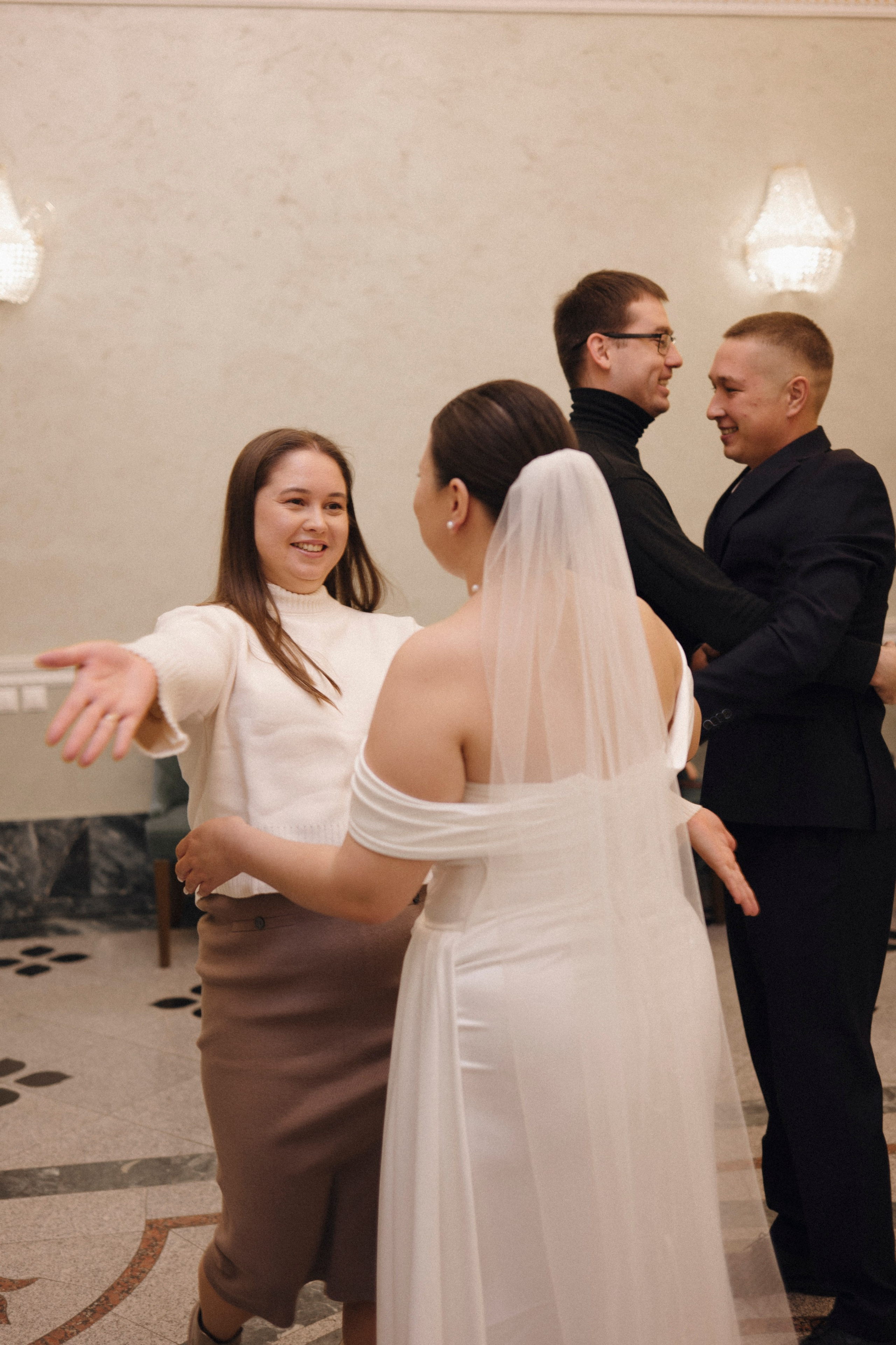 Всё начинается с любви. Свадебный и семейный фотограф в Йошкар-Оле, Питере и Казани Александра Богинич